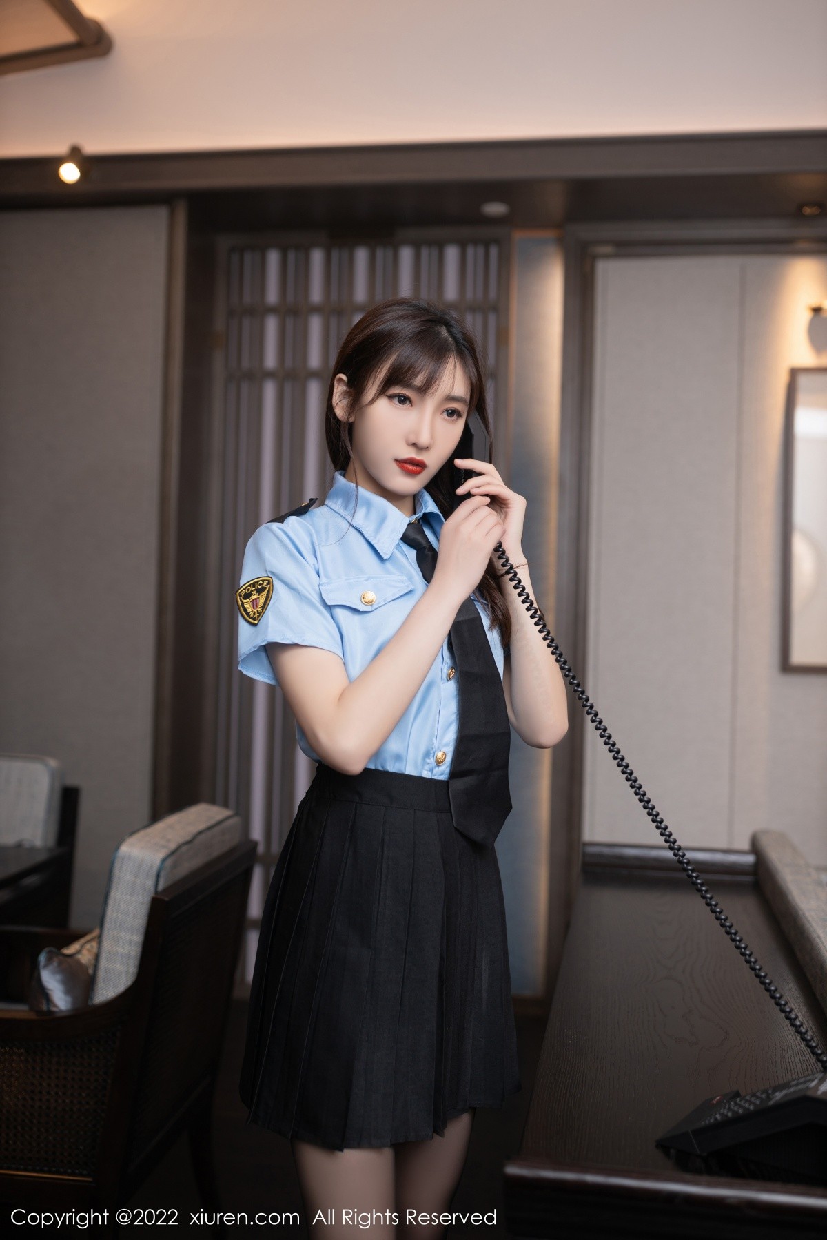 xgyw.top_XiuRen第5461期_模特陆萱萱性感女警官制服半脱露深蓝色蕾丝内衣完美诱惑写真84P