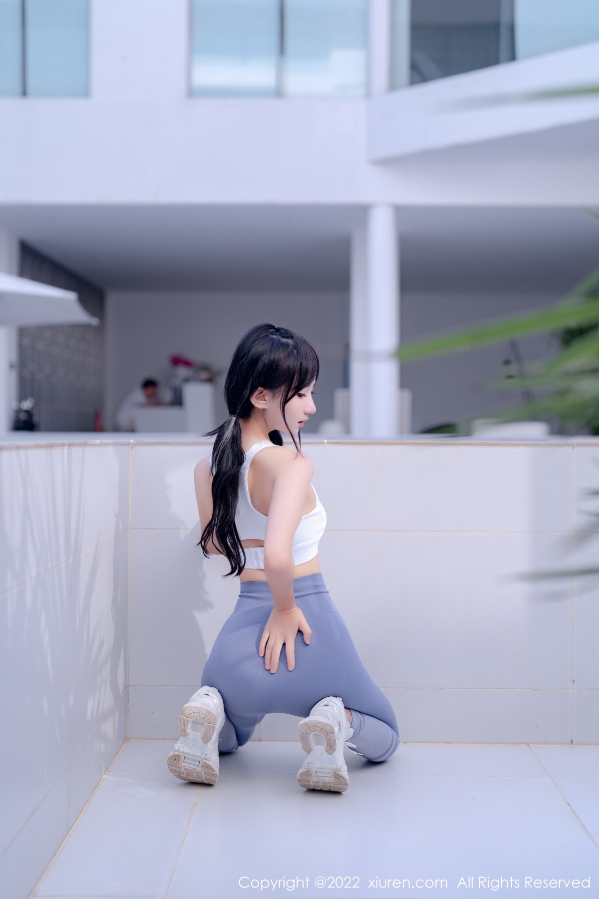 xgyw.top_XiuRen第5463期_女神小果冻儿大理旅拍私房性感运动服紧身秀完美身材诱惑写真55P