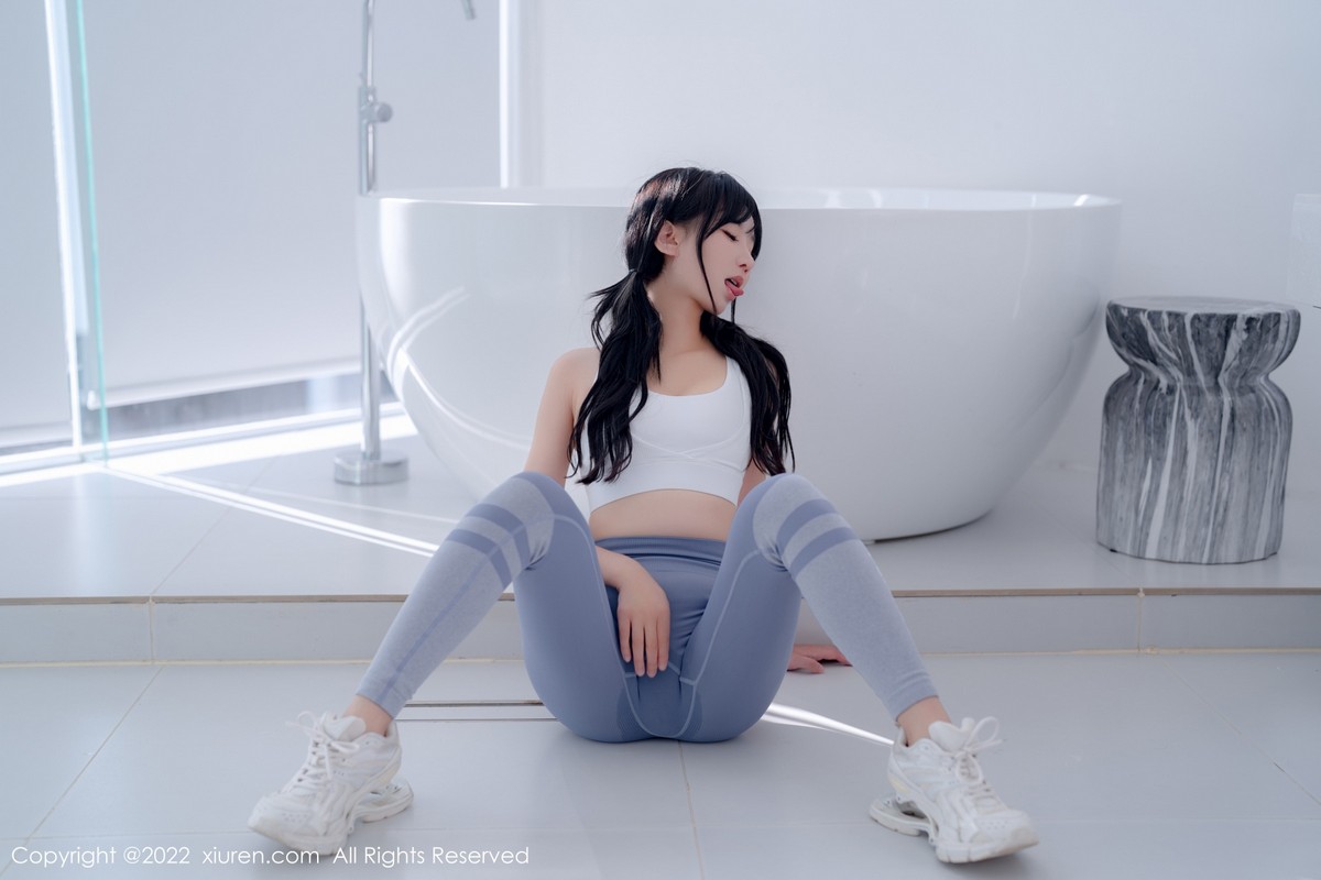 xgyw.top_XiuRen第5463期_女神小果冻儿大理旅拍私房性感运动服紧身秀完美身材诱惑写真55P