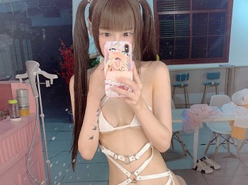Coser少女星野咪兔镜主题私人镜子前随手拍多套性感服饰秀完美身材迷人骚扰写真48P