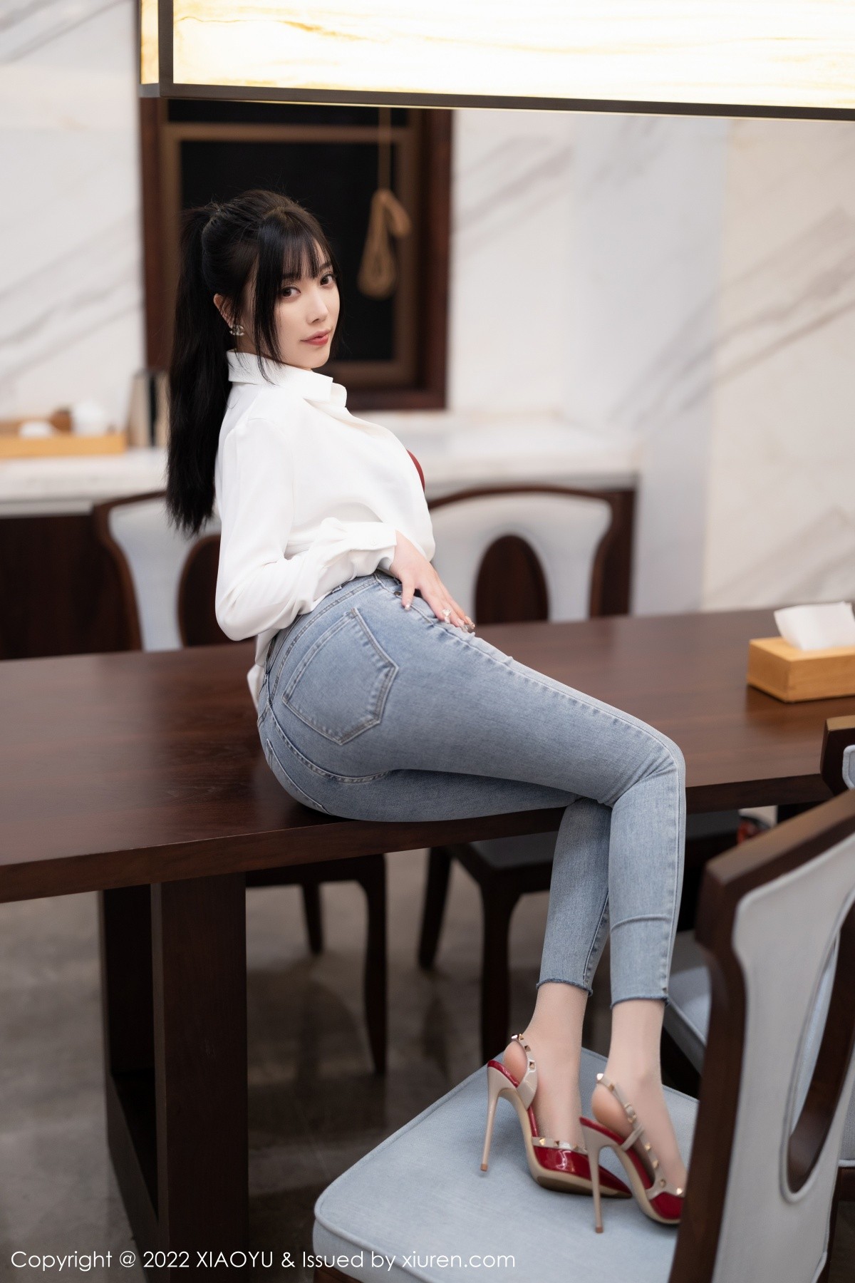 xgyw.top_[XiaoYu画语界]Vol.846_女神杨晨晨Yome性感白T配牛仔裤露红色内衣超薄肉丝诱惑写真85P