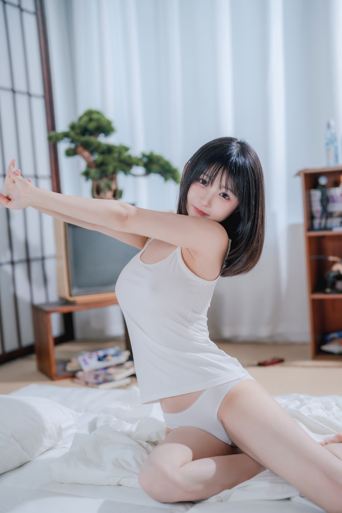 xgyw.top_网络美女桜井宁宁夏日情事主题私房性感白色吊带配白色内裤半撩秀豪乳诱惑写真62P