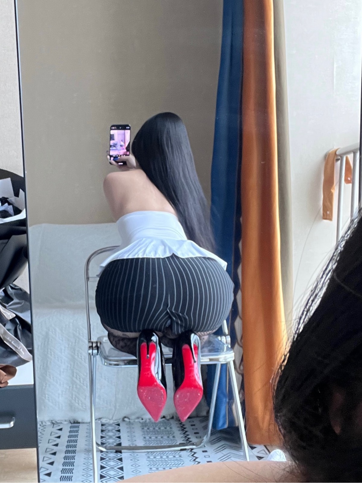 xgyw.top_网络美女小王同学微密圈套图私房性感黑丝渔网服饰系列秀浑圆翘臀诱惑写真166P