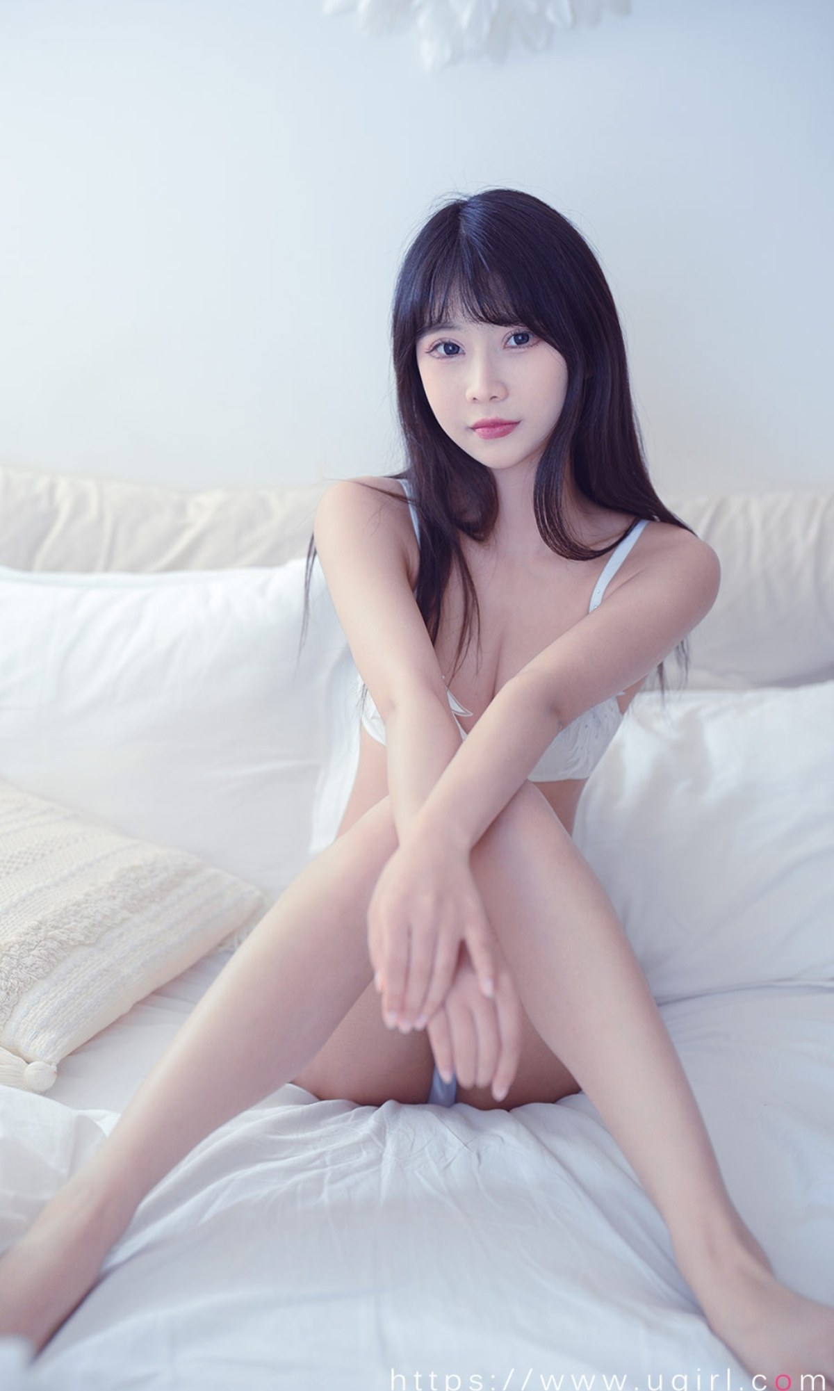 xgyw.top_[Ugirls爱尤物]No.2401_模特柚子私房粉色蕾丝内衣 性感白色内衣秀完美身材诱惑写真35P