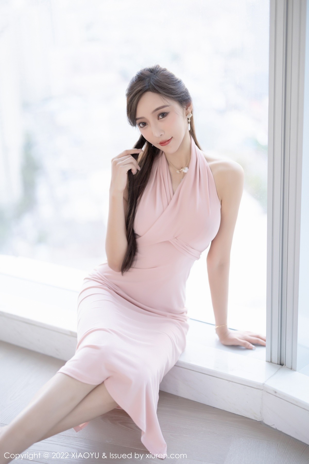 xgyw.top_[XiaoYu画语界]Vol.847_女神王馨瑶yanni脱性感粉色连衣长裙露超薄无内黑丝魅惑写真80P