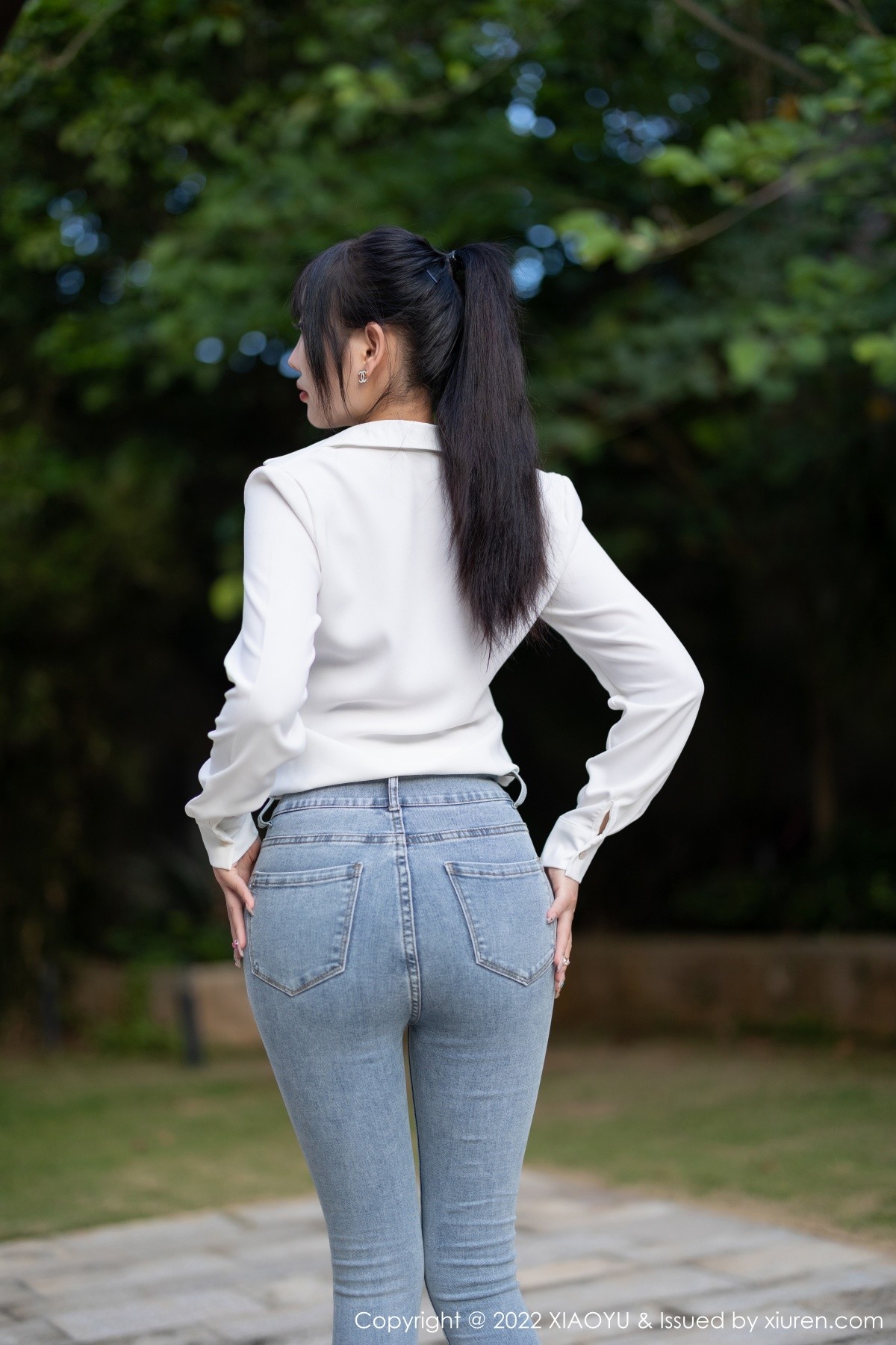 xgyw.top_[XiaoYu画语界]Vol.846_女神杨晨晨Yome性感白T配牛仔裤露红色内衣超薄肉丝诱惑写真85P