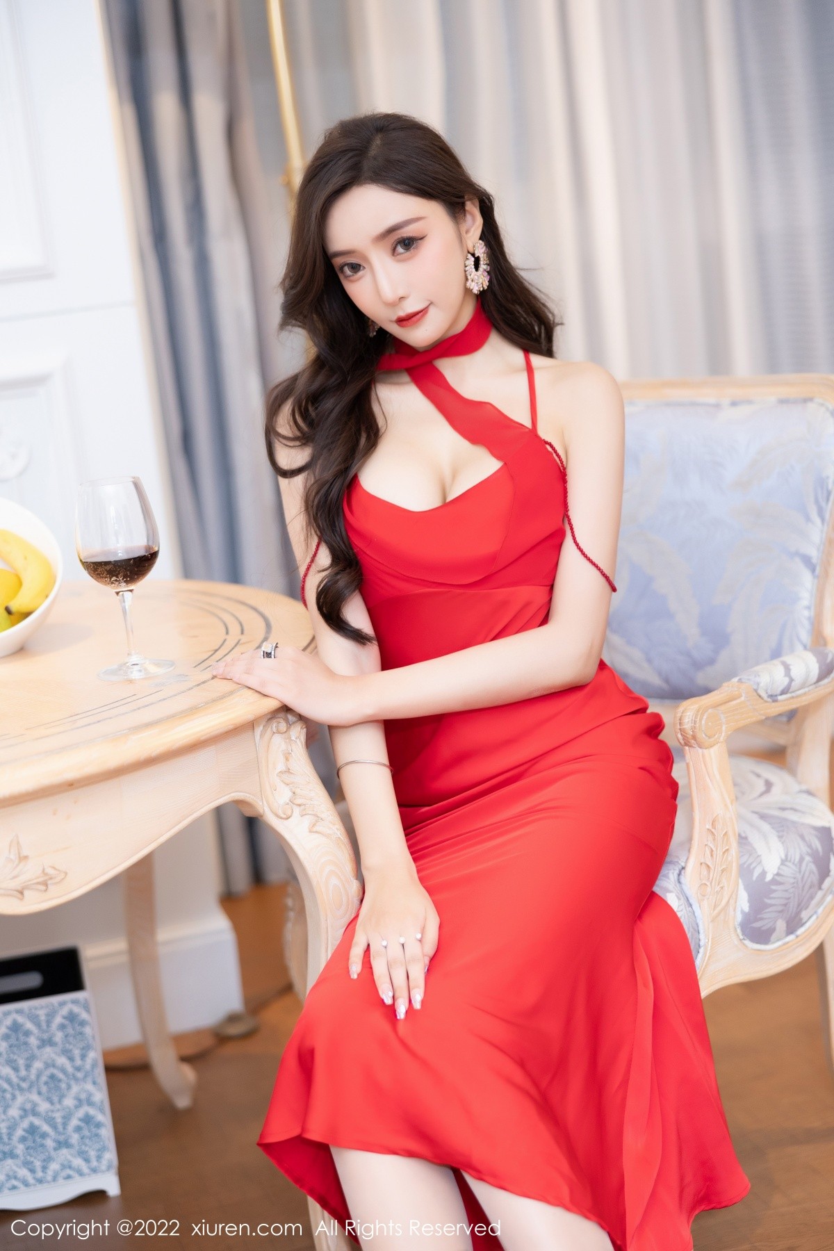 xgyw.top_XiuRen第5470期_女神王馨瑶yanni脱性感红色礼裙露金色条纹内衣完美诱惑写真78P