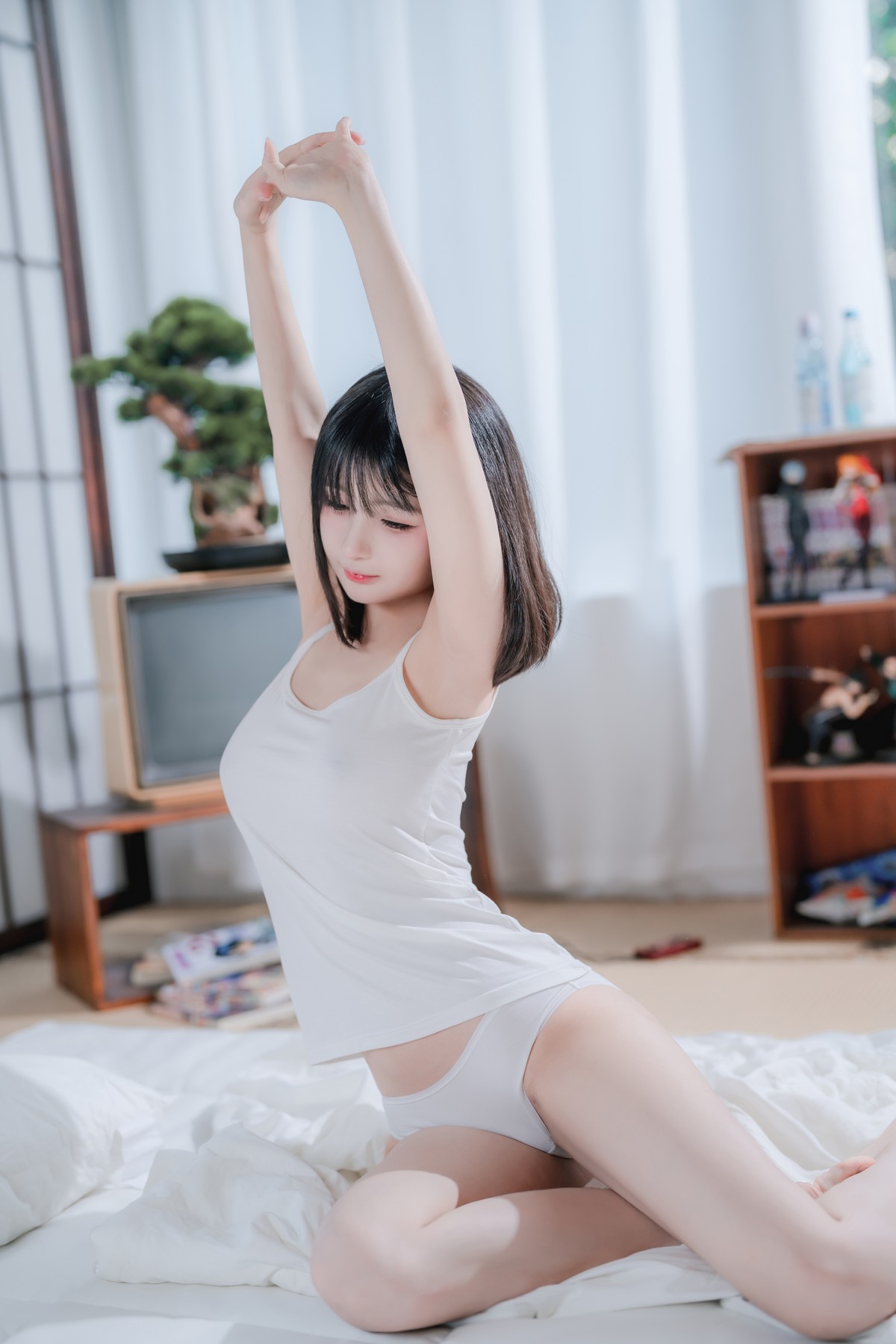 xgyw.top_网络美女桜井宁宁夏日情事主题私房性感白色吊带配白色内裤半撩秀豪乳诱惑写真62P