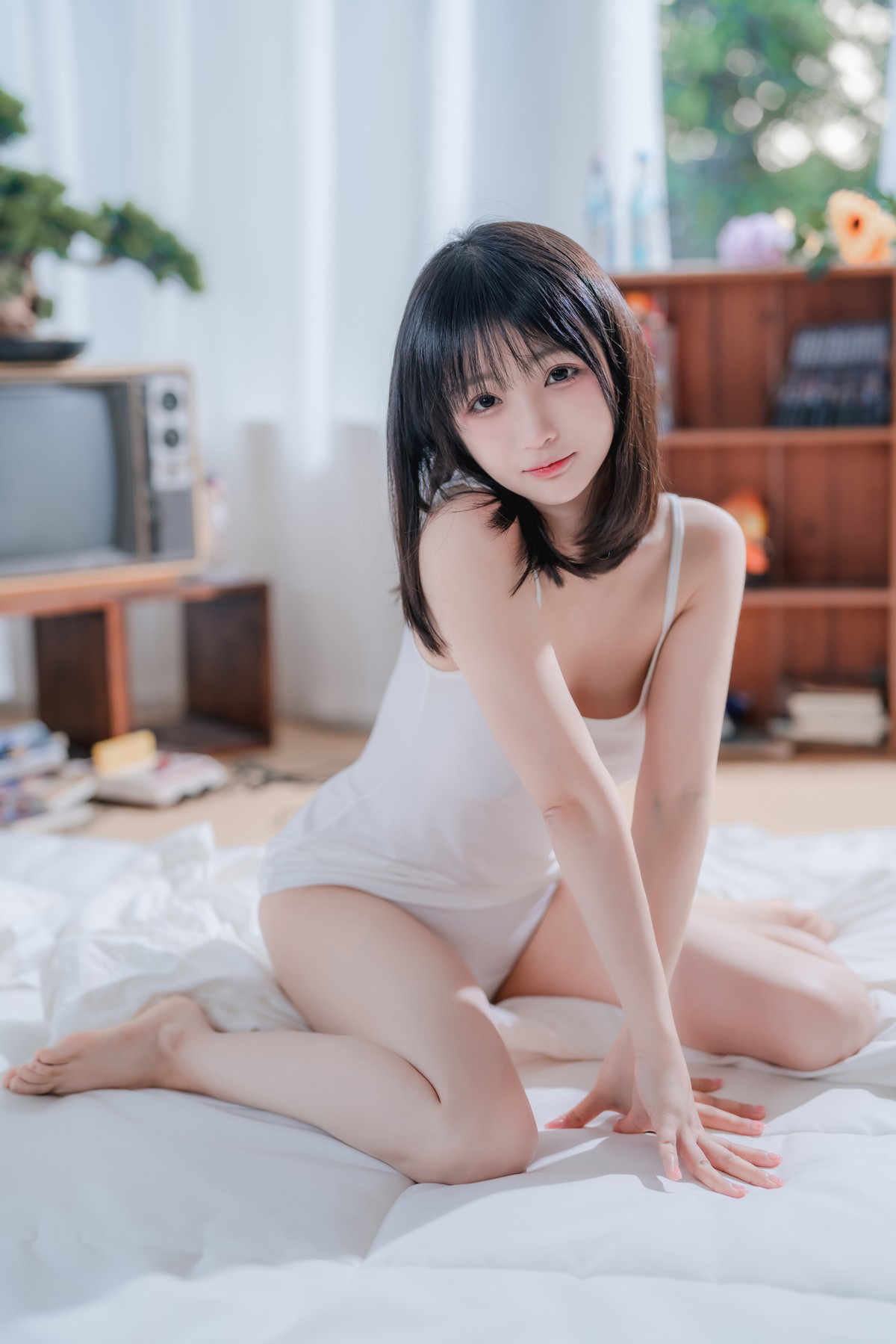 xgyw.top_网络美女桜井宁宁夏日情事主题私房性感白色吊带配白色内裤半撩秀豪乳诱惑写真62P