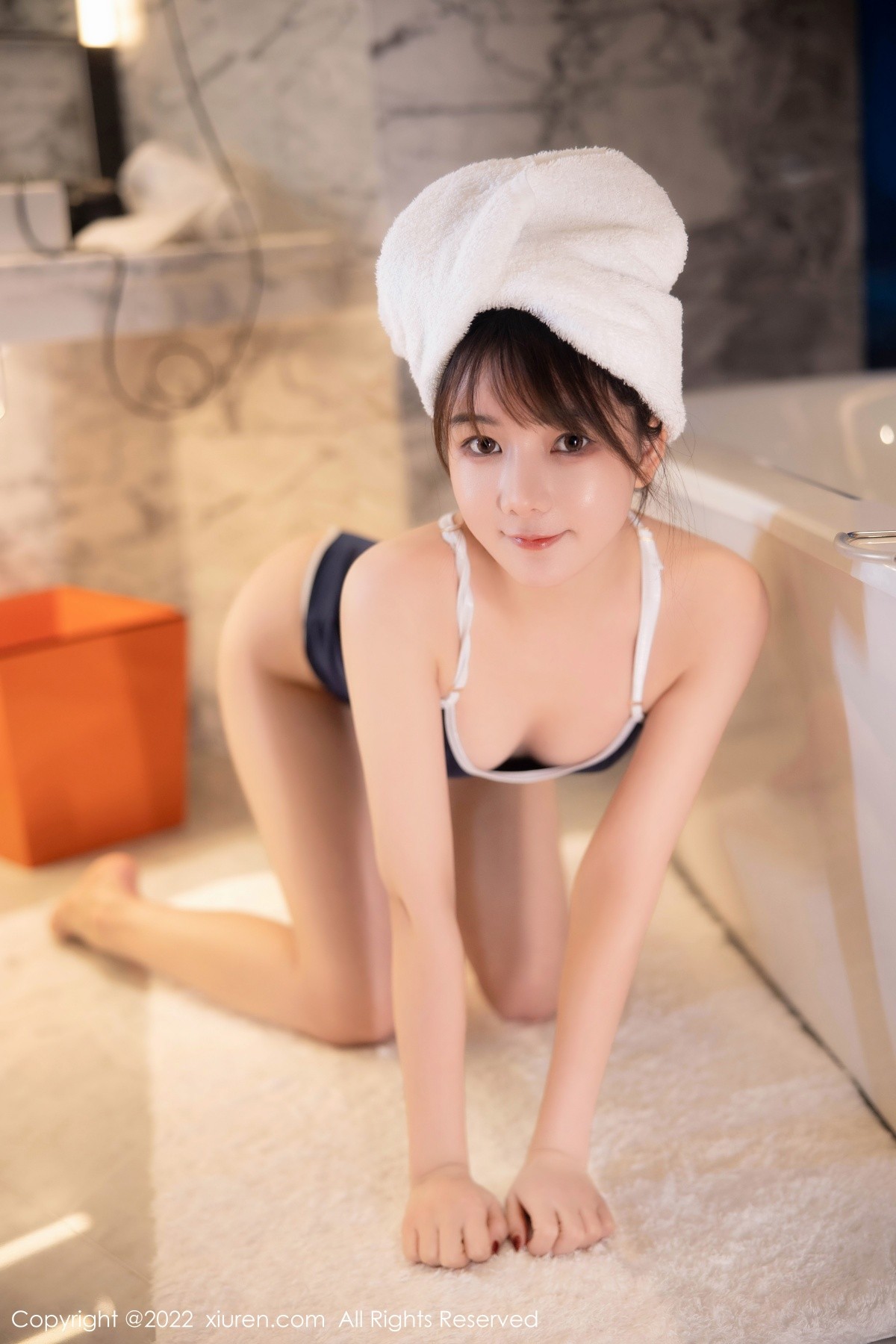 xgyw.top_XiuRen第5477期_模特婠婠么私房浴缸性感深蓝色比基尼湿身泡泡浴撩人诱惑写真76P