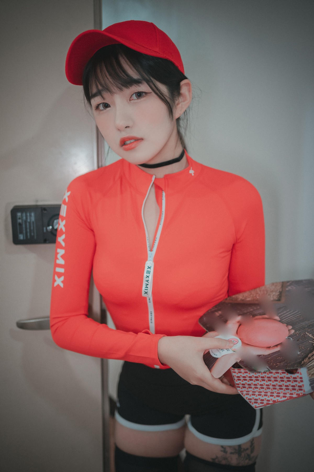 xgyw.top_[DJAWA]No.185_模特Sonson_Pizza Girl主题私房脱红色运动服露白色蕾丝内衣诱惑写真71P