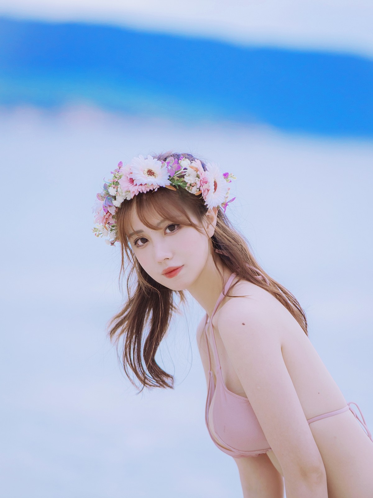 xgyw.top_次元少女念雪ww白桃汽水主题户外沙滩性感粉色比基尼秀完美身材迷人诱惑写真42P