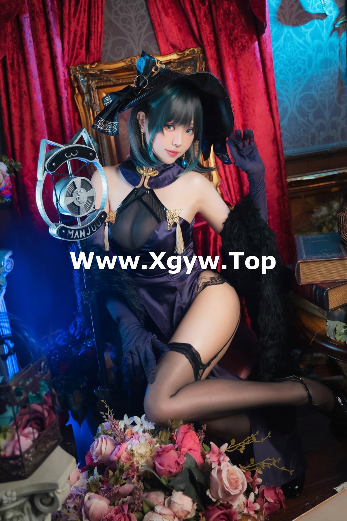 xgyw.top_Coser妹子Ely_eee-Cheshire柴郡主题私房性感礼裙配白丝吊袜秀美腿诱惑写真70P