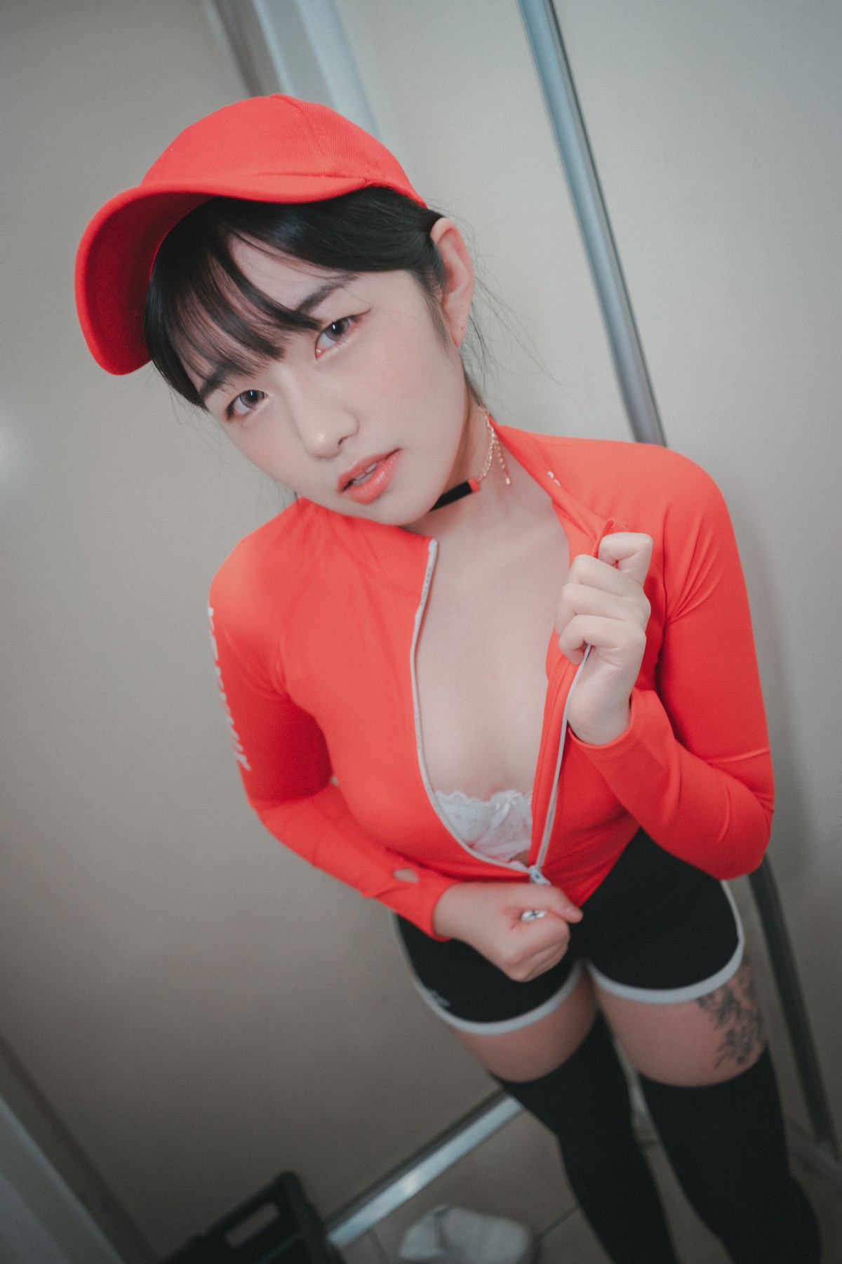 xgyw.top_[DJAWA]No.185_模特Sonson_Pizza Girl主题私房脱红色运动服露白色蕾丝内衣诱惑写真71P