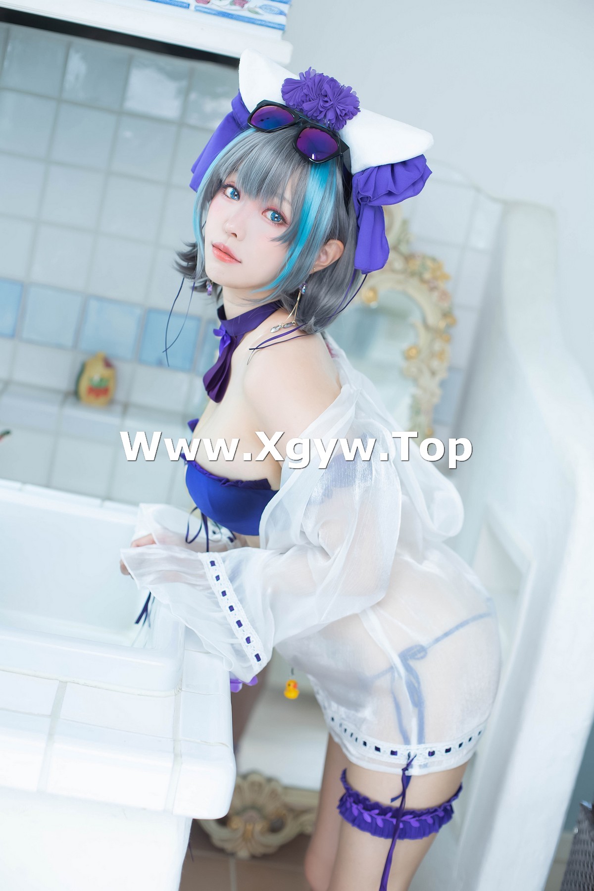 xgyw.top_Coser妹子Ely_eee-Cheshire柴郡主题私房性感礼裙配白丝吊袜秀美腿诱惑写真70P