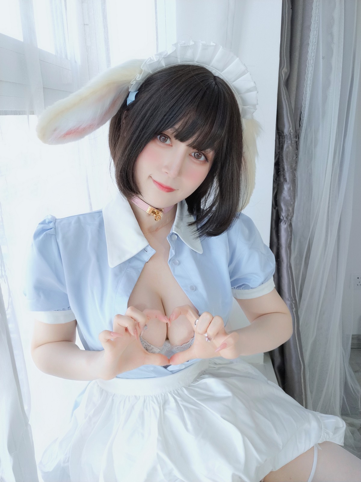 xgyw.top_Coser小姐姐白银兔耳女仆主题私房性感女仆装配白色蕾丝袜秀翘臀诱惑写真148P