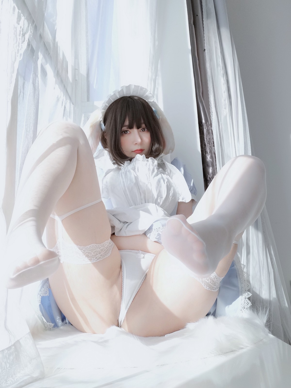 xgyw.top_Coser小姐姐白银兔耳女仆主题私房性感女仆装配白色蕾丝袜秀翘臀诱惑写真148P