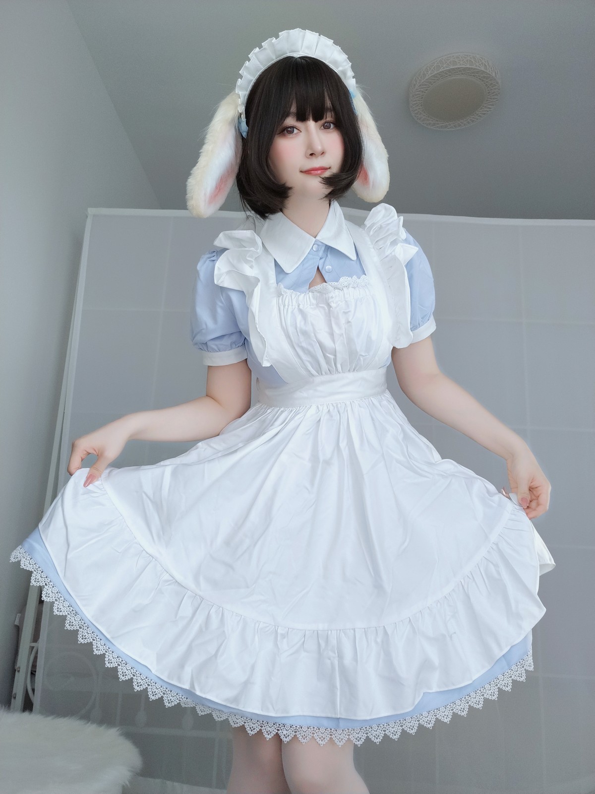 xgyw.top_Coser小姐姐白银兔耳女仆主题私房性感女仆装配白色蕾丝袜秀翘臀诱惑写真148P