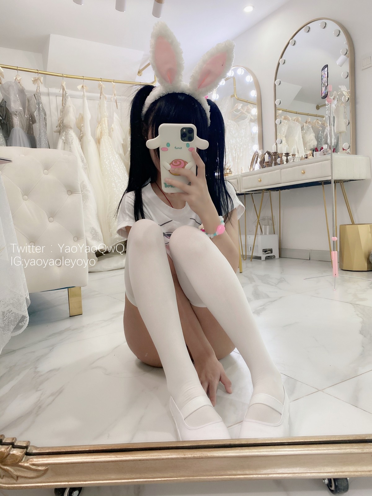 xgyw.top_网络美女软妹摇摇乐一只小兔子主题私房两套性感兔女郎服饰秀翘臀美腿诱惑写真94P