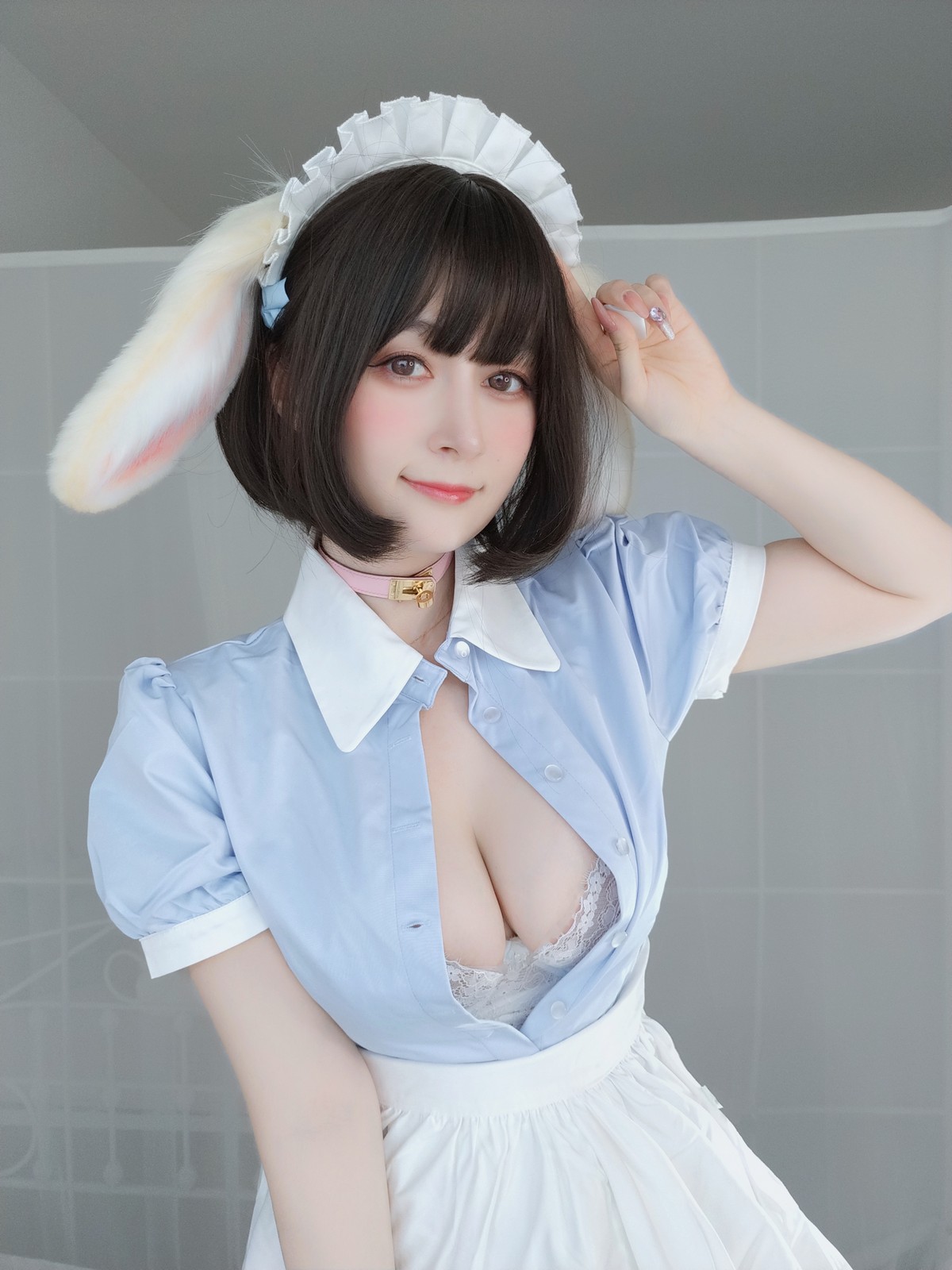xgyw.top_Coser小姐姐白银兔耳女仆主题私房性感女仆装配白色蕾丝袜秀翘臀诱惑写真148P