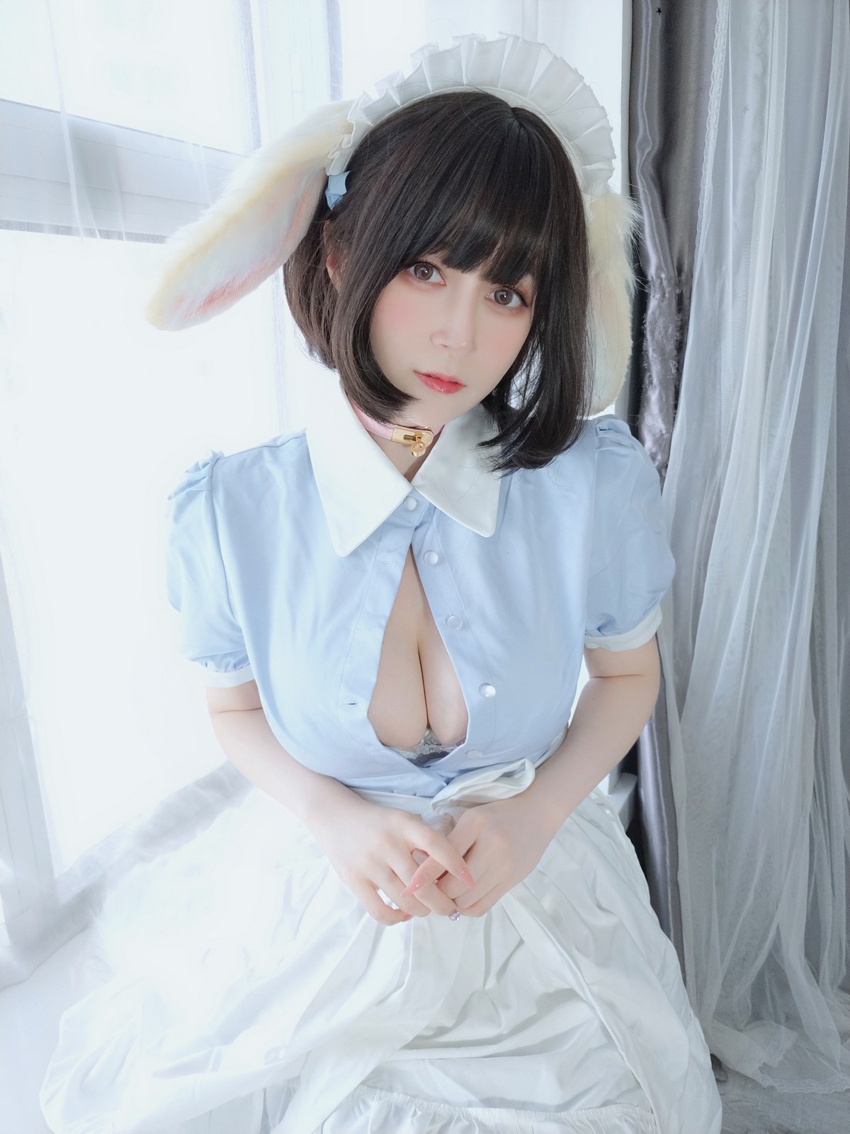 xgyw.top_Coser小姐姐白银兔耳女仆主题私房性感女仆装配白色蕾丝袜秀翘臀诱惑写真148P