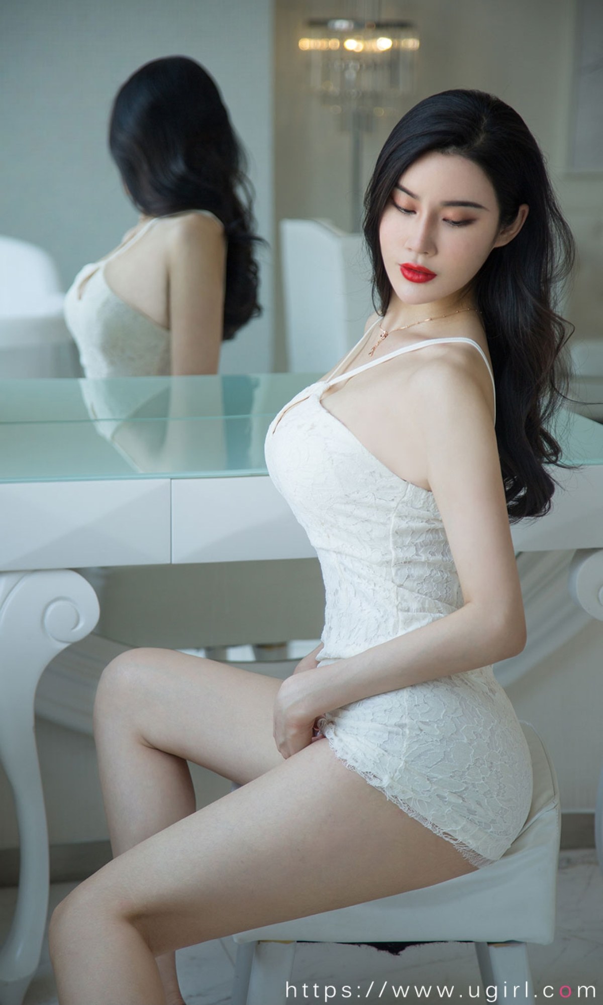 xgyw.top_[Ugirls爱尤物]No.2404_模特林诺晗私房性感白色吊带连身短裙秀翘臀美腿诱惑写真35P