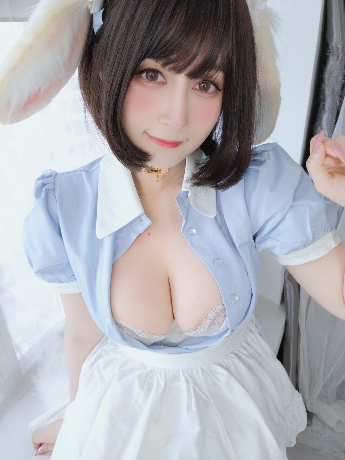 xgyw.top_Coser小姐姐白银兔耳女仆主题私房性感女仆装配白色蕾丝袜秀翘臀诱惑写真148P