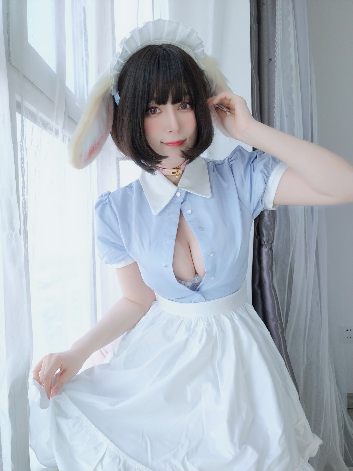 xgyw.top_Coser小姐姐白银兔耳女仆主题私房性感女仆装配白色蕾丝袜秀翘臀诱惑写真148P