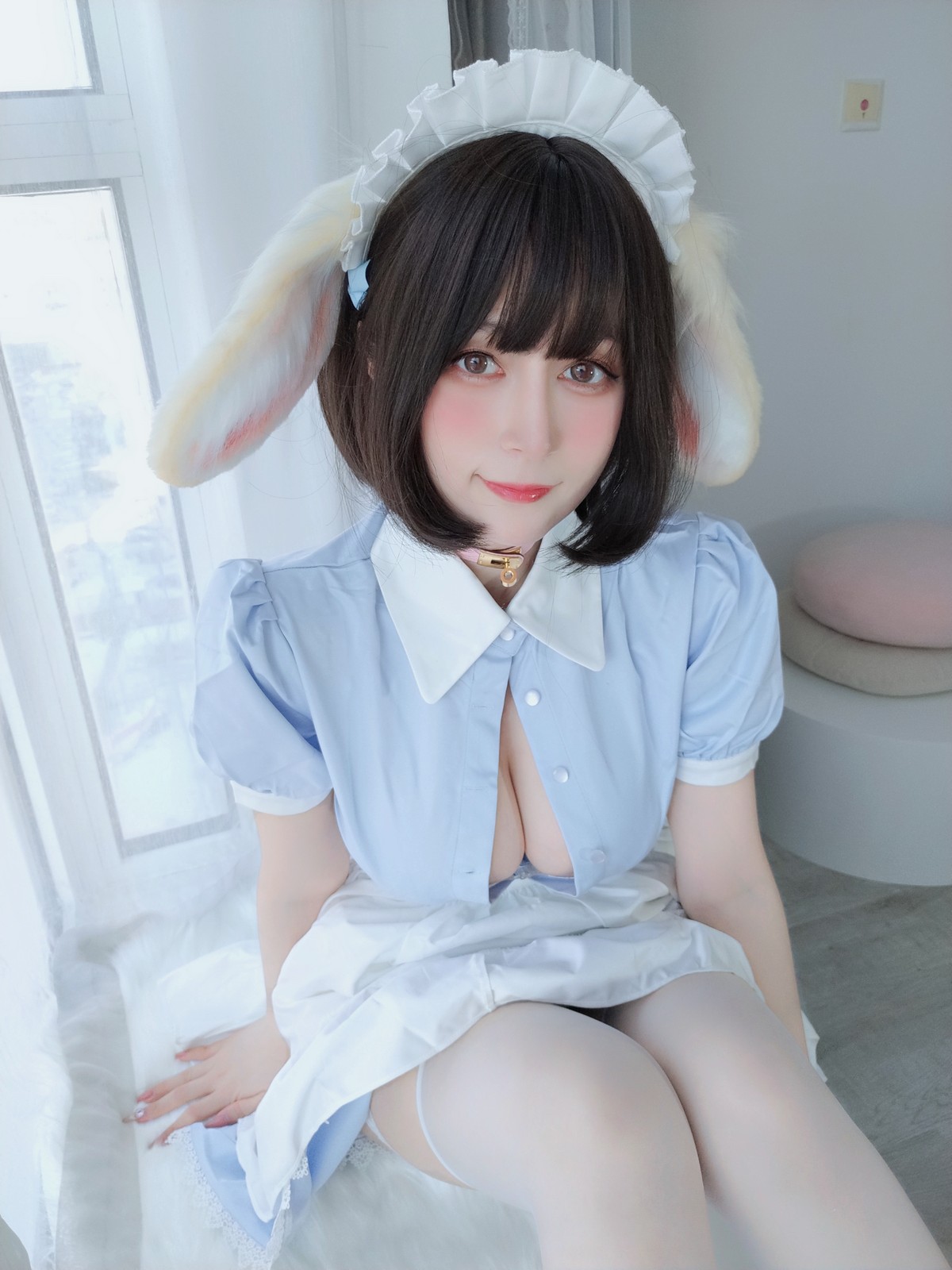 xgyw.top_Coser小姐姐白银兔耳女仆主题私房性感女仆装配白色蕾丝袜秀翘臀诱惑写真148P