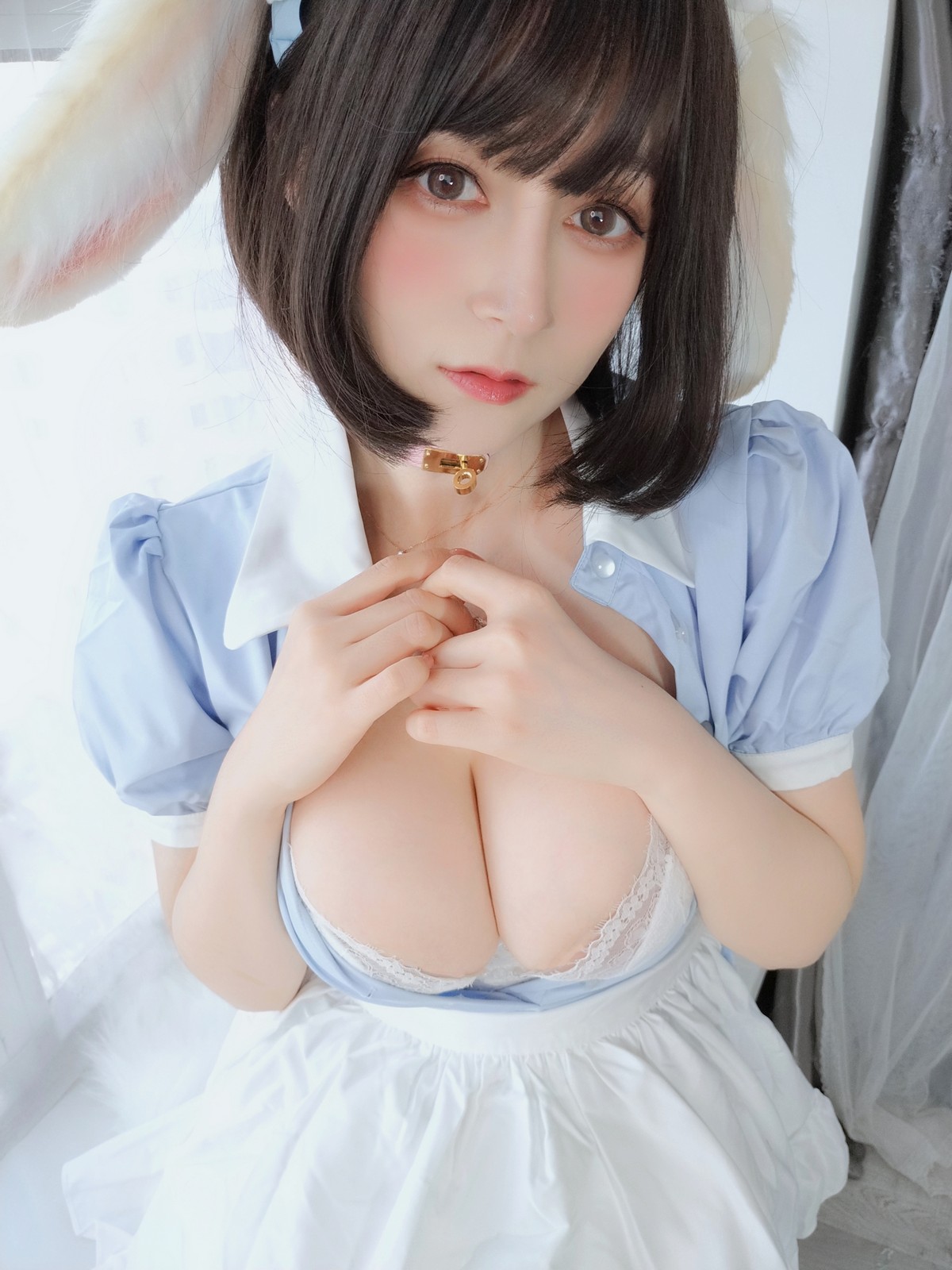 xgyw.top_Coser小姐姐白银兔耳女仆主题私房性感女仆装配白色蕾丝袜秀翘臀诱惑写真148P