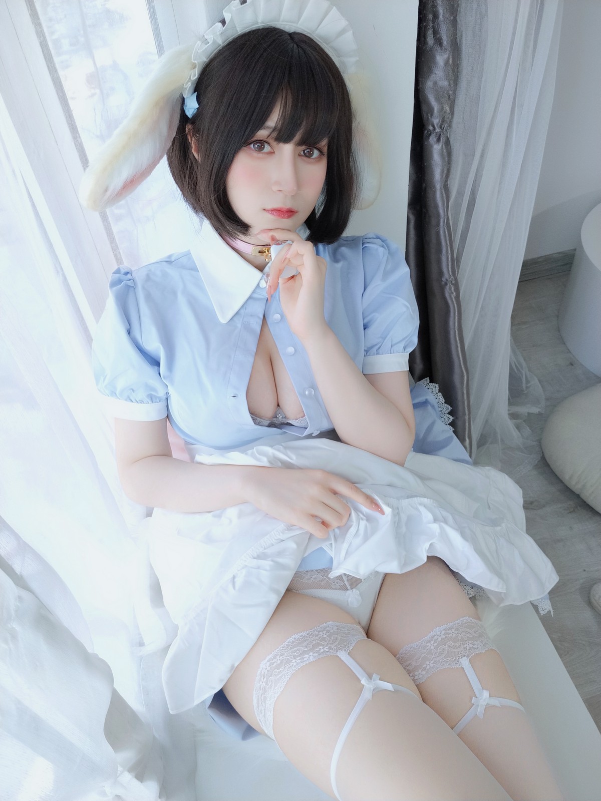 xgyw.top_Coser小姐姐白银兔耳女仆主题私房性感女仆装配白色蕾丝袜秀翘臀诱惑写真148P