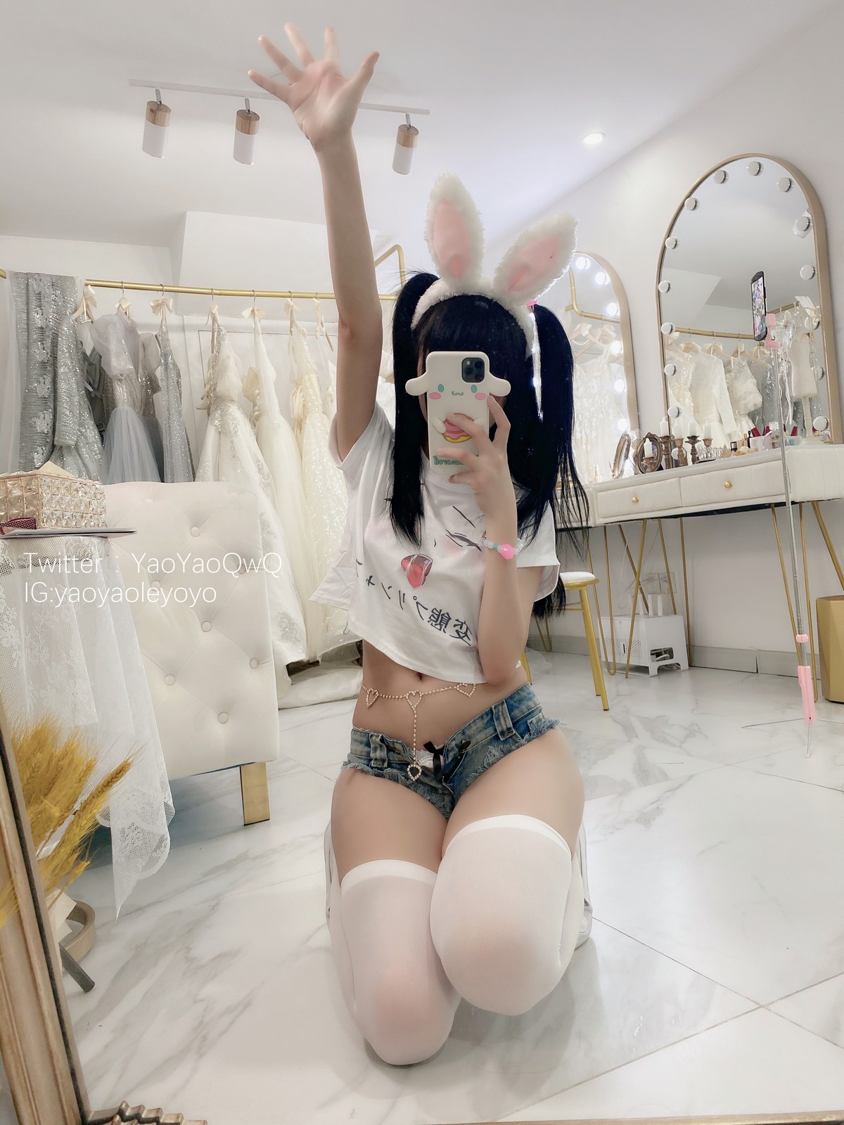 xgyw.top_网络美女软妹摇摇乐一只小兔子主题私房两套性感兔女郎服饰秀翘臀美腿诱惑写真94P