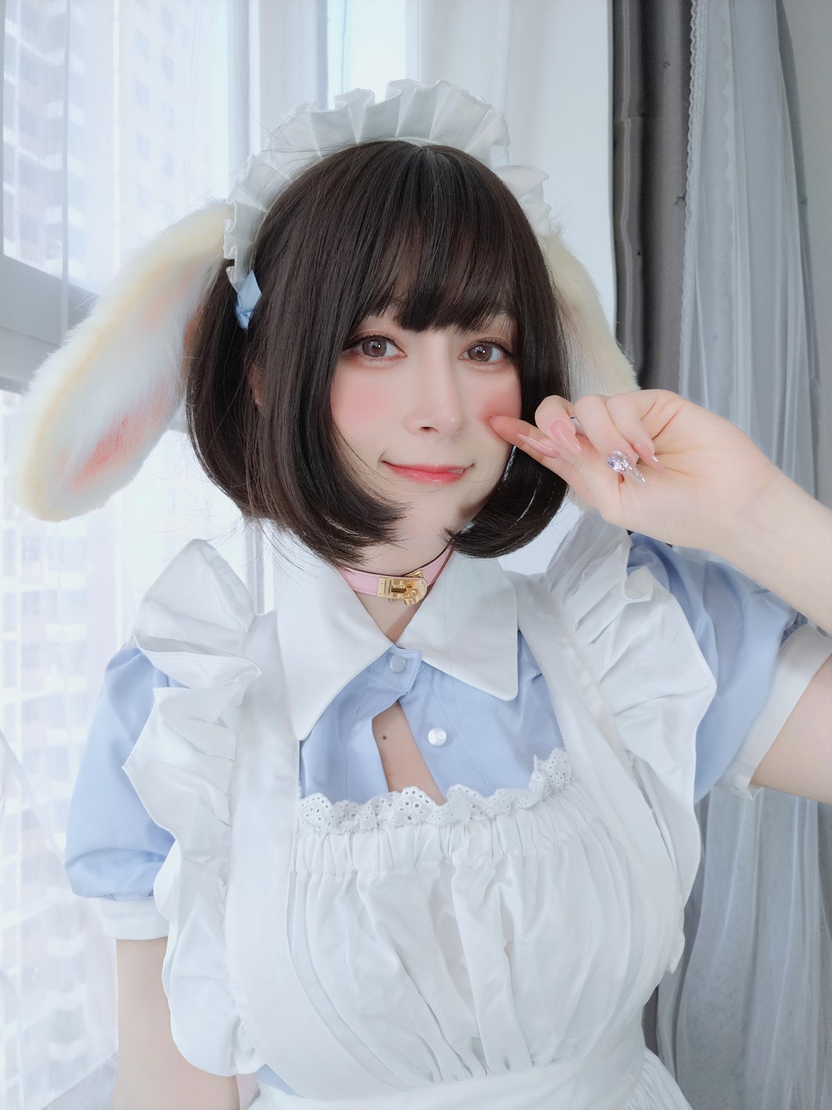 xgyw.top_Coser小姐姐白银兔耳女仆主题私房性感女仆装配白色蕾丝袜秀翘臀诱惑写真148P