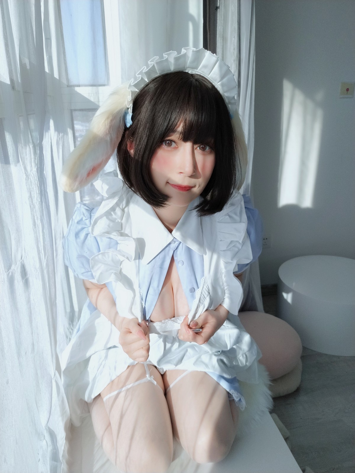 xgyw.top_Coser小姐姐白银兔耳女仆主题私房性感女仆装配白色蕾丝袜秀翘臀诱惑写真148P