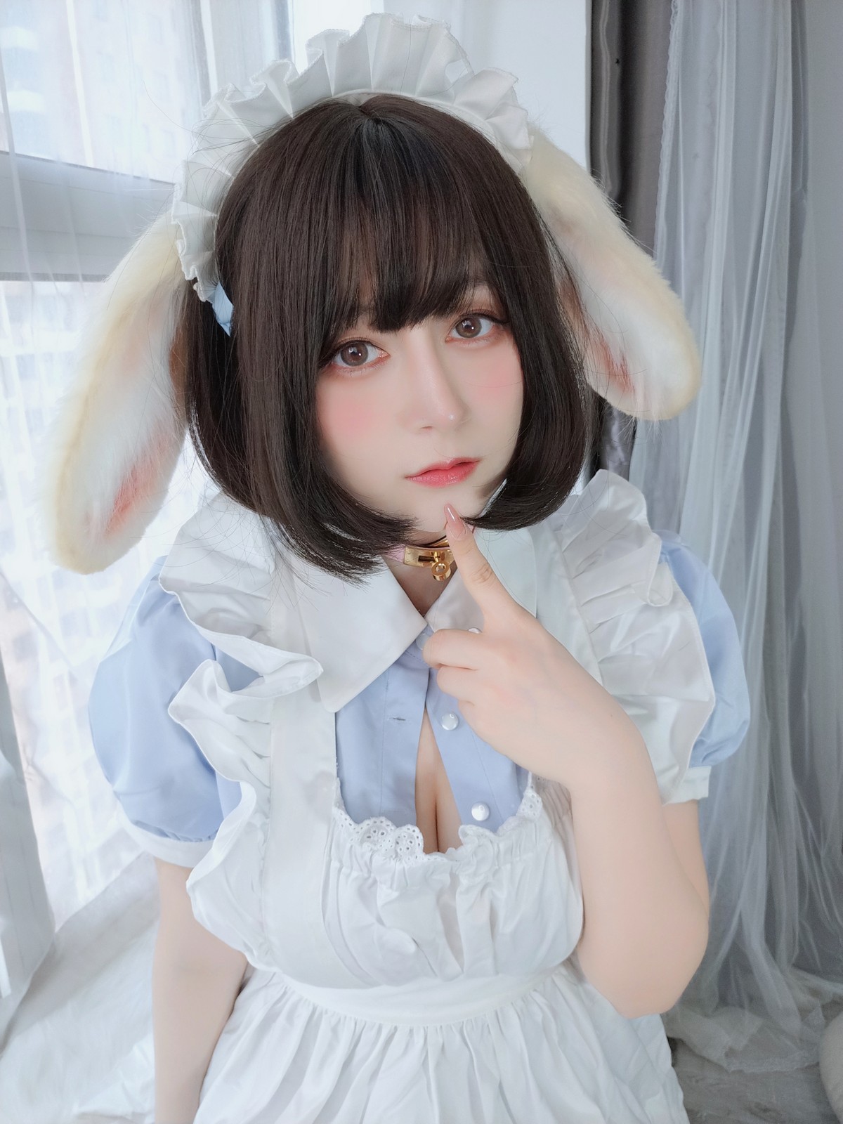 xgyw.top_Coser小姐姐白银兔耳女仆主题私房性感女仆装配白色蕾丝袜秀翘臀诱惑写真148P