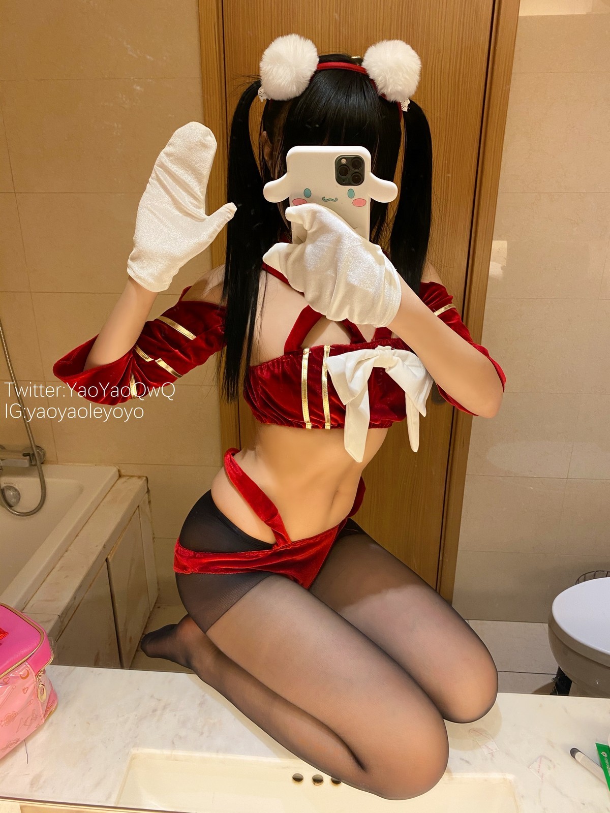 xgyw.top_网络美女软妹摇摇乐黑色长筒袜主题性感红色服饰配超薄开档黑丝撩人诱惑写真67P