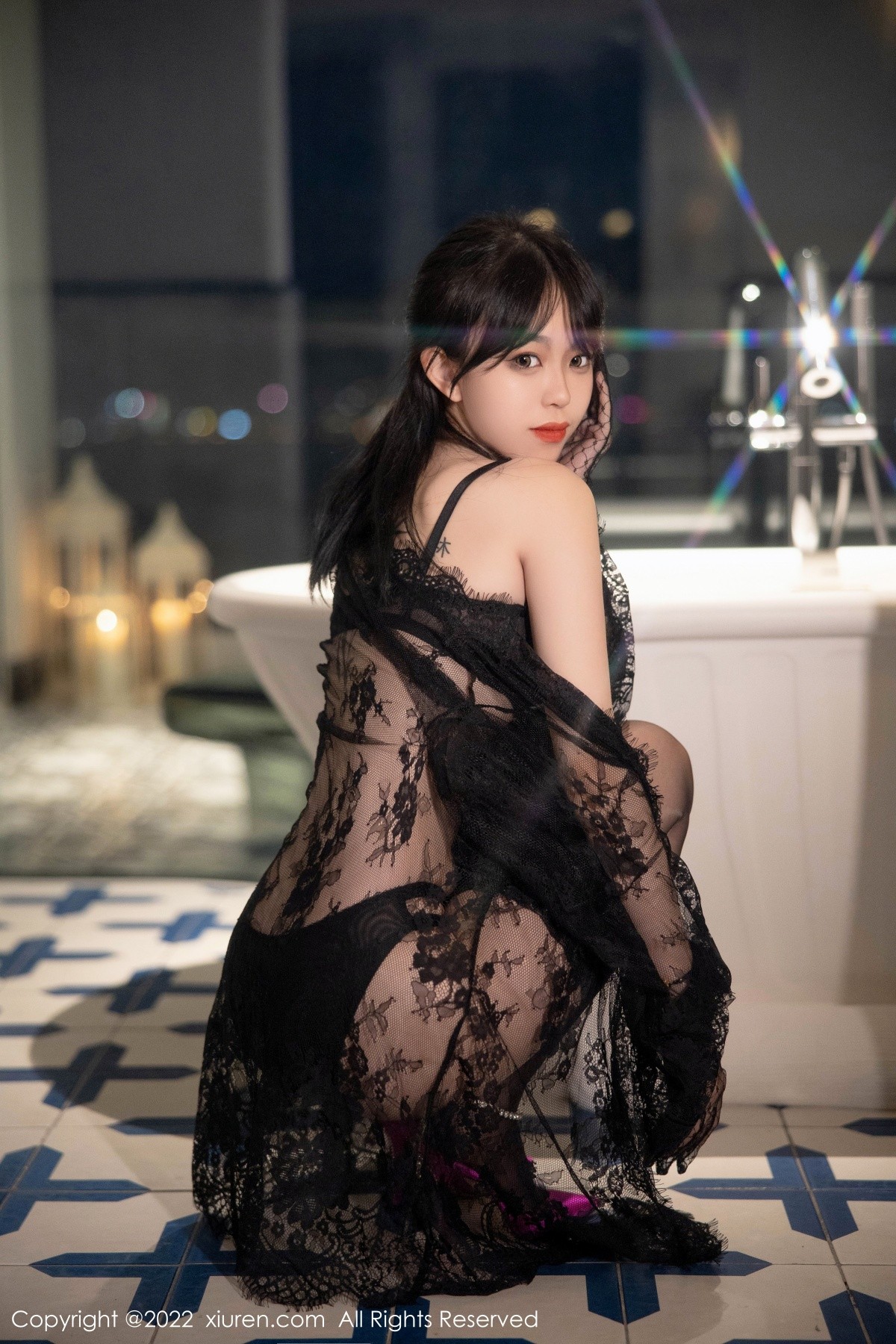 xgyw.top_XiuRen第5491期_模特奶瓶大理旅拍性感黑网纱披风露黑色轻透内衣极致魅惑写真70P