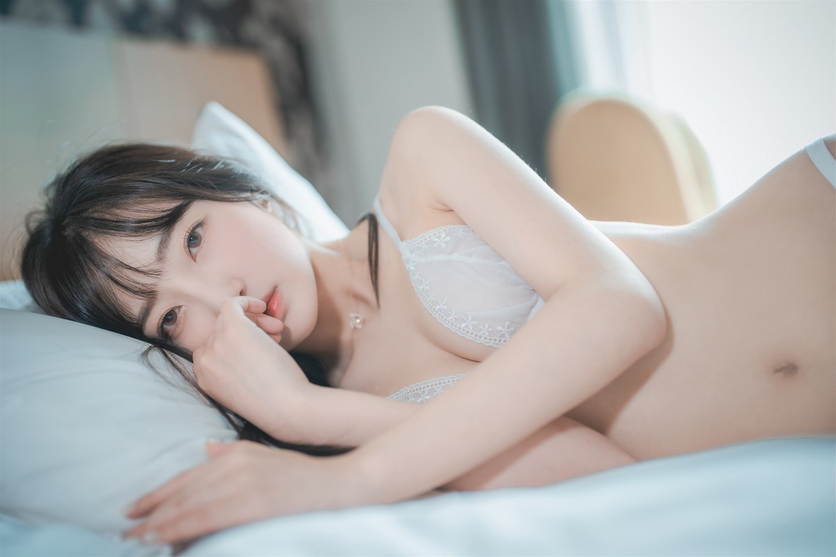 xgyw.top_[DJAWA]No.190_模特Hanari_Champagne Mesh主题性感白色内衣秀火辣身材诱惑写真109P