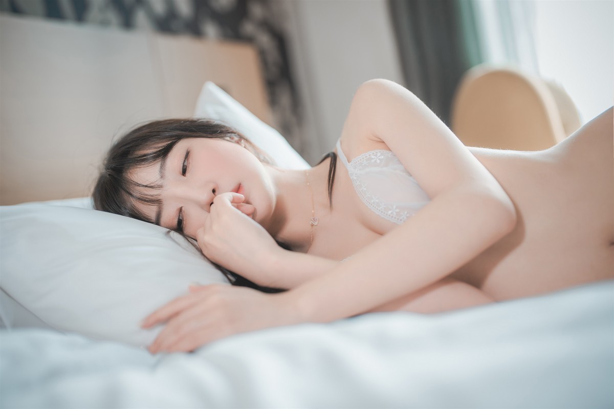 xgyw.top_[DJAWA]No.190_模特Hanari_Champagne Mesh主题性感白色内衣秀火辣身材诱惑写真109P
