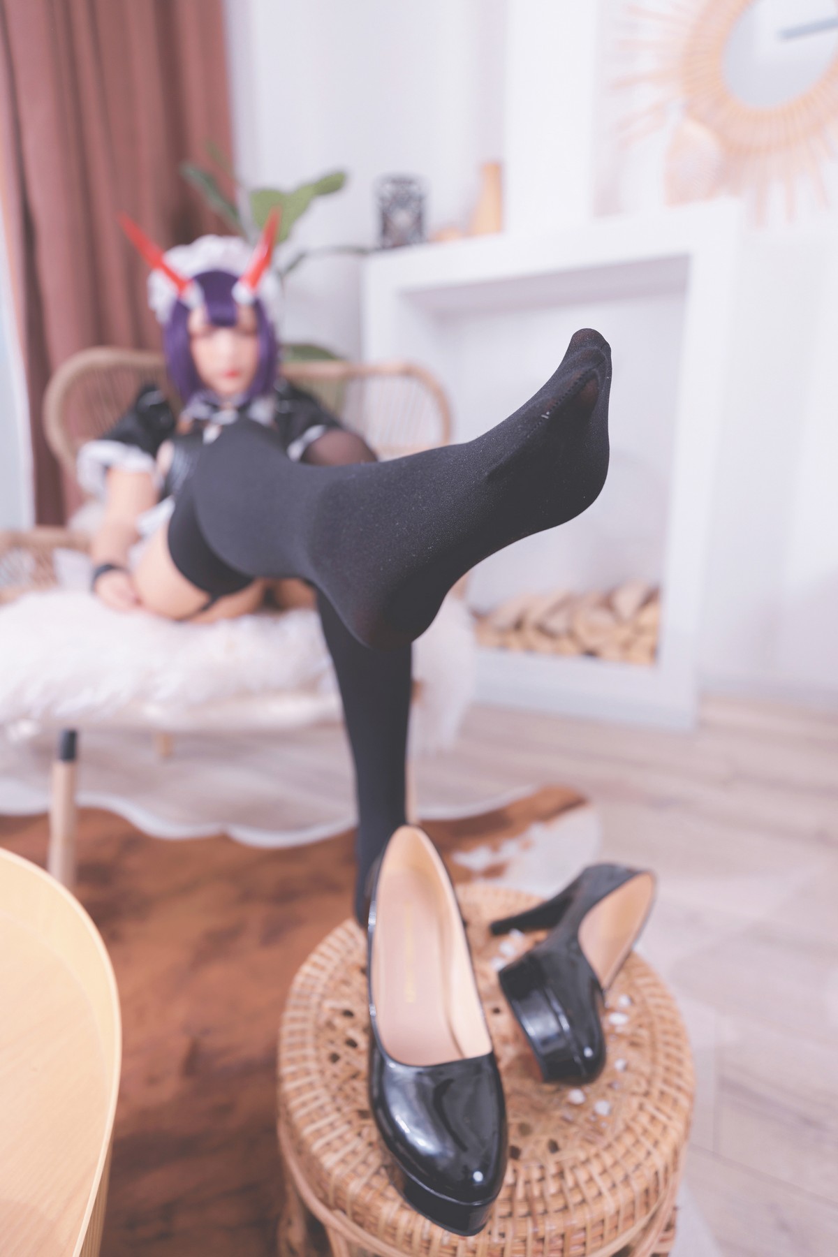 xgyw.top_萝莉美女神楽板真冬酒吞cos主题性感黑色短旗袍秀翘臀美腿撩人诱惑写真150P