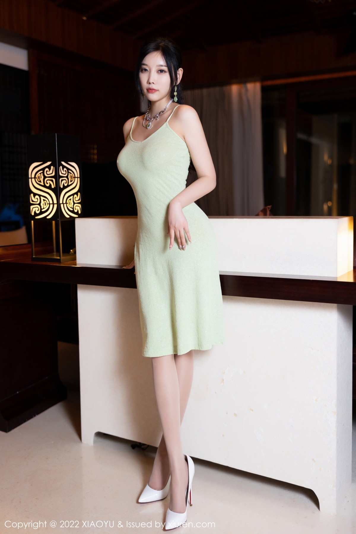xgyw.top_[XiaoYu画语界]Vol.851_女神杨晨晨Yome白色露肩连衣裙 淡绿吊带裙秀完美身材诱惑写真80P
