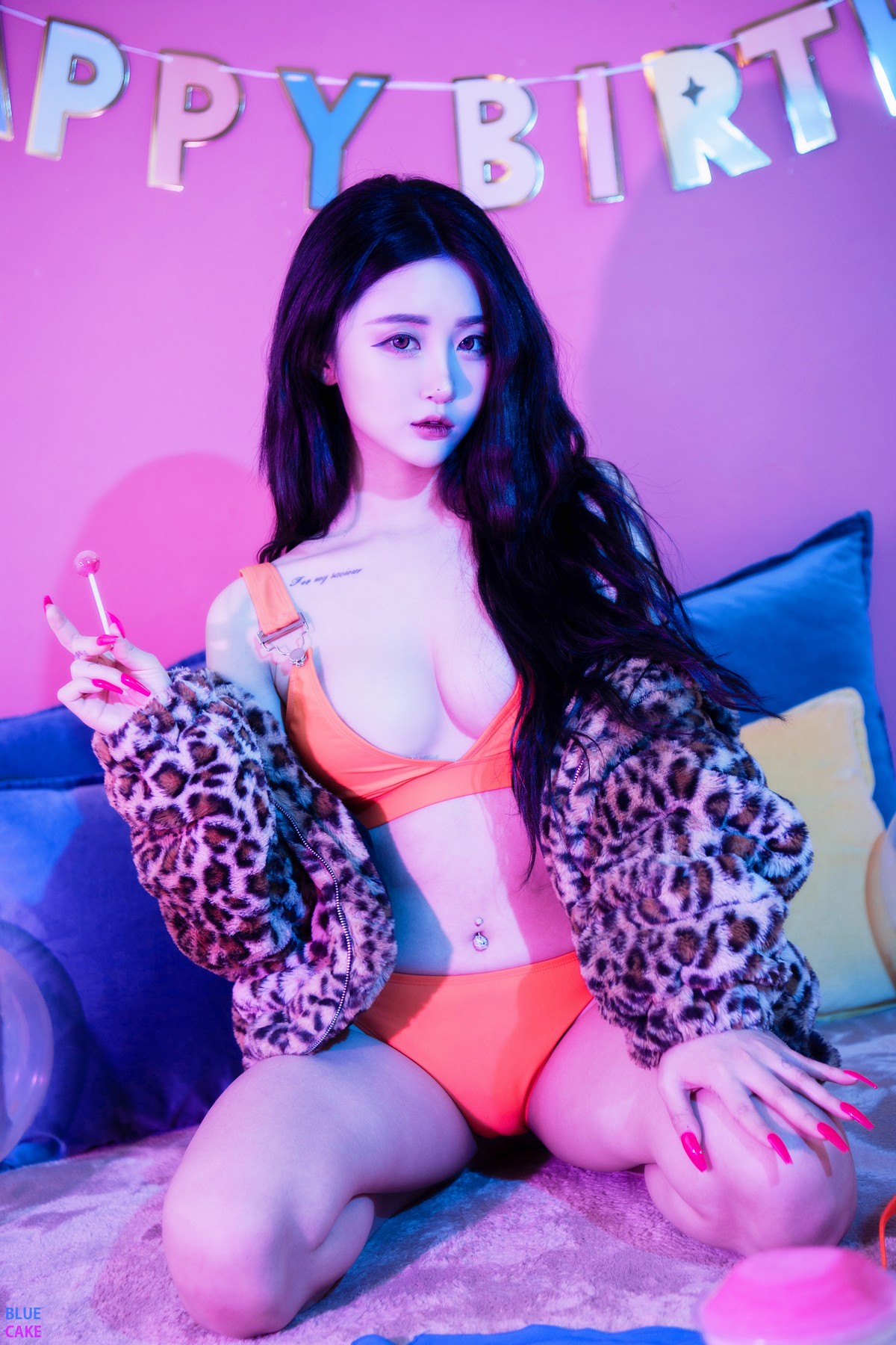xgyw.top_[Bluecake]Bomi-Happy Bomiday主题私房性感白色情趣内衣秀完美身材诱惑写真95P
