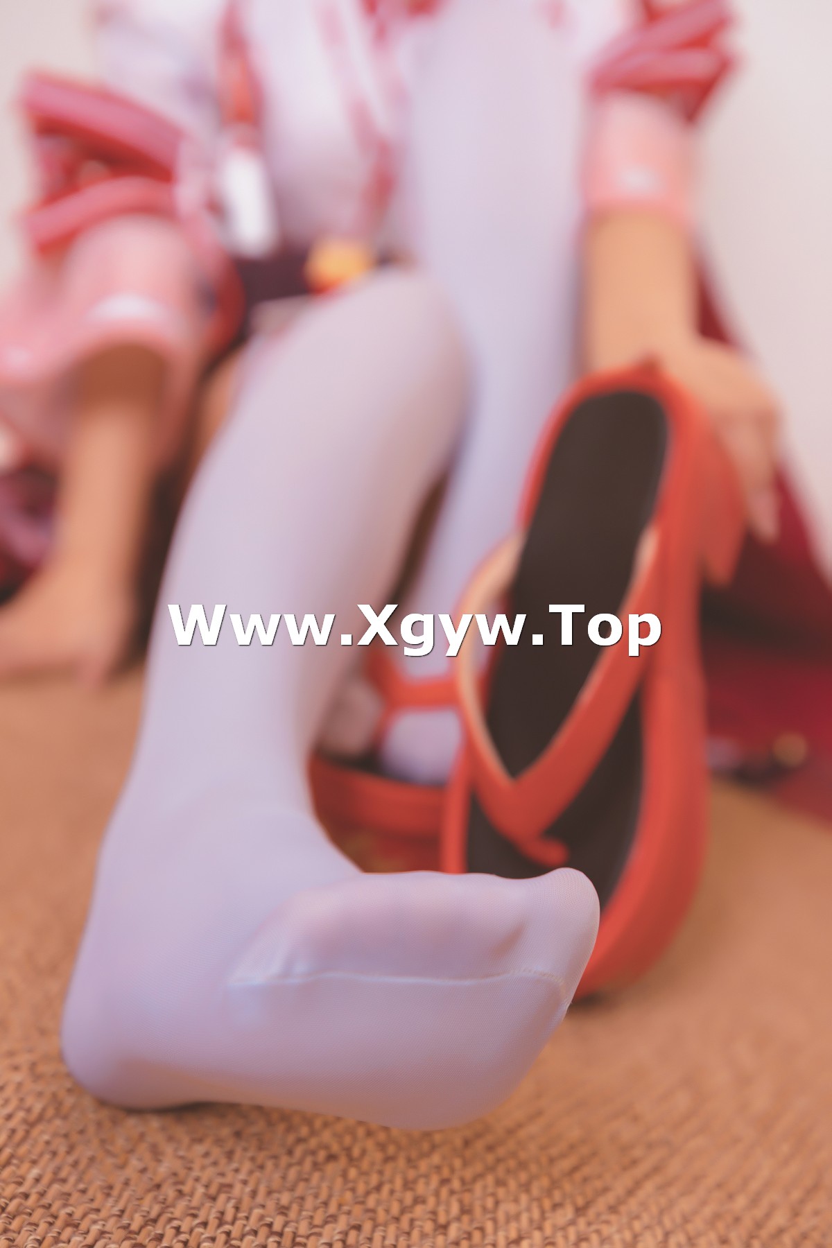 xgyw.top_萝莉美女神楽板真冬刀之语主题私房性感日系风白色腿袜秀美腿完美诱惑写真150P