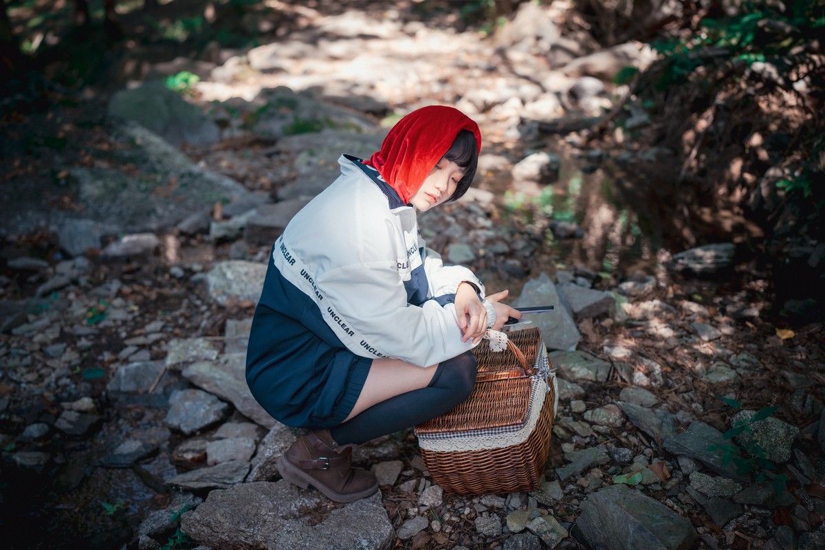 xgyw.top_[DJAWA]No.194_Mimmi_Naughty Red Hiring Hood主题户外红色情趣服饰惹火诱惑写真125P