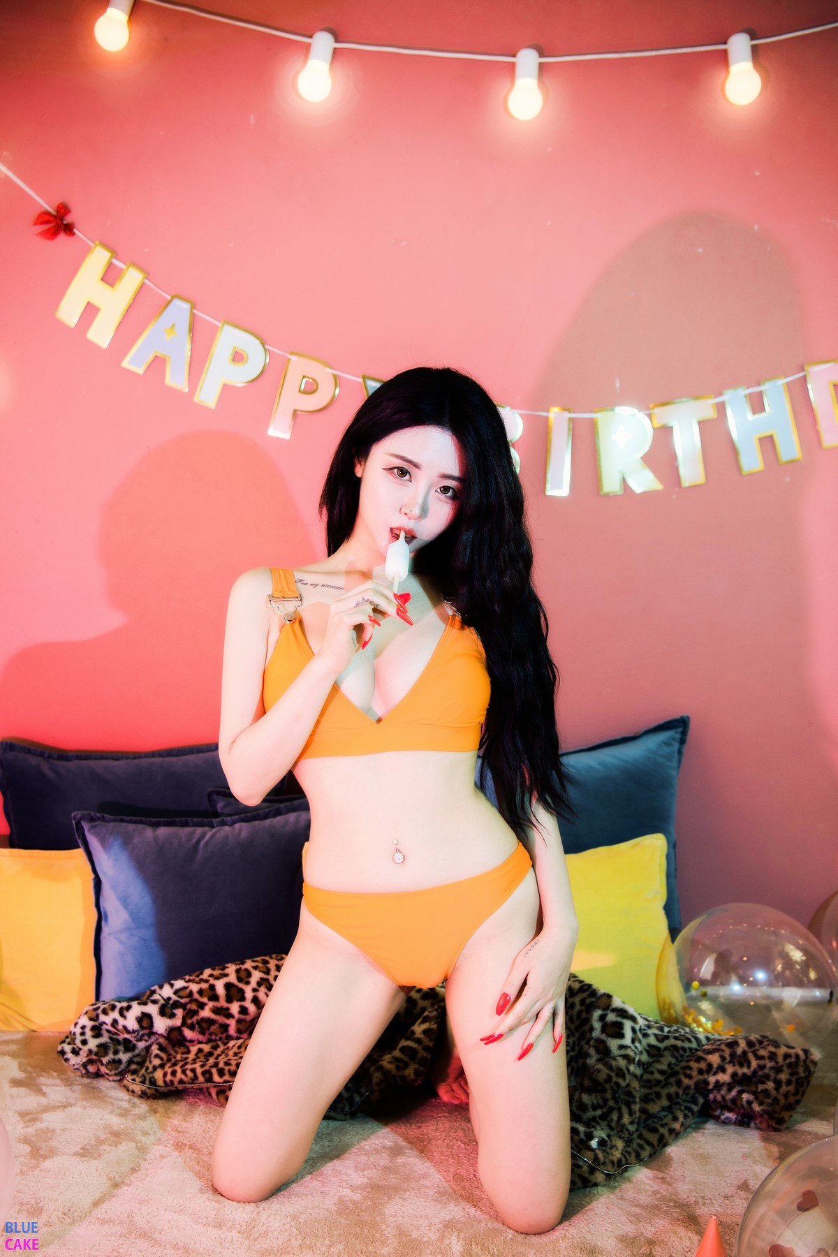 xgyw.top_[Bluecake]Bomi-Happy Bomiday主题私房性感白色情趣内衣秀完美身材诱惑写真95P