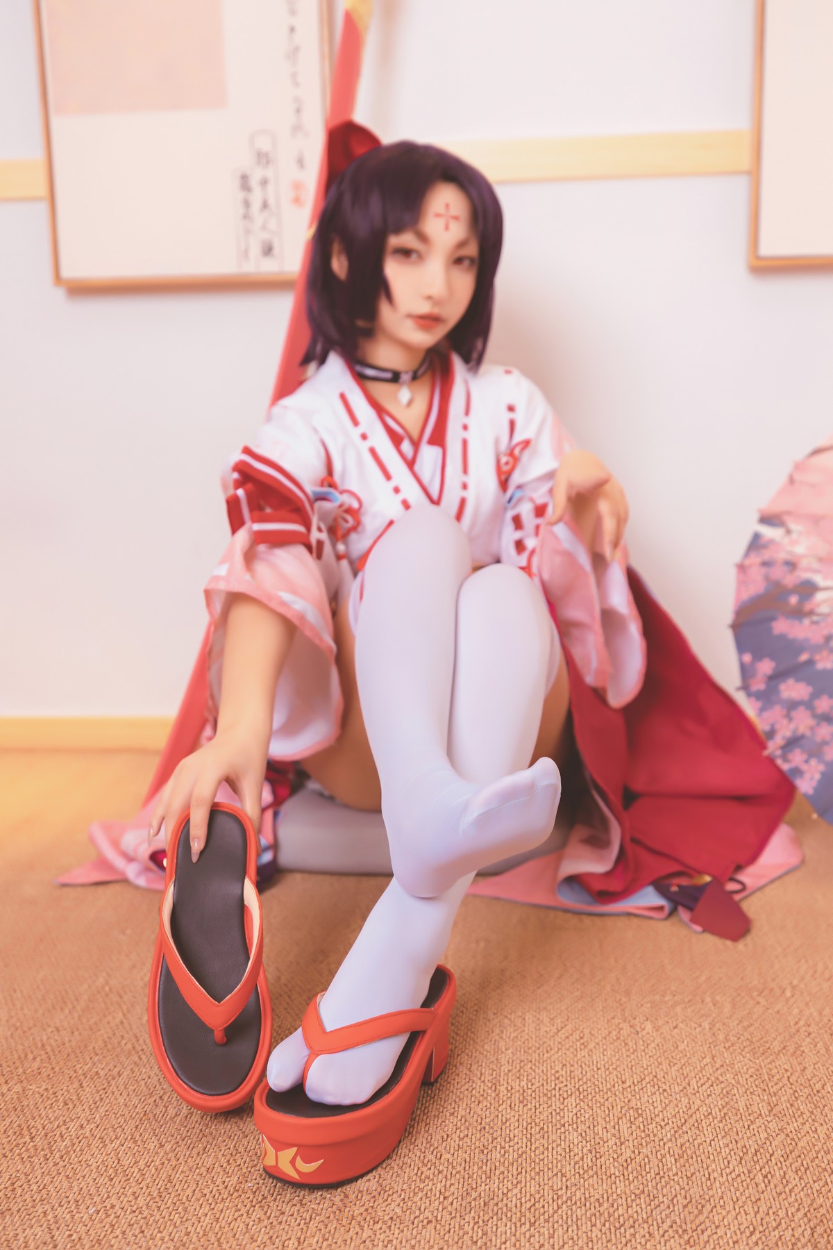 xgyw.top_萝莉美女神楽板真冬刀之语主题私房性感日系风白色腿袜秀美腿完美诱惑写真150P