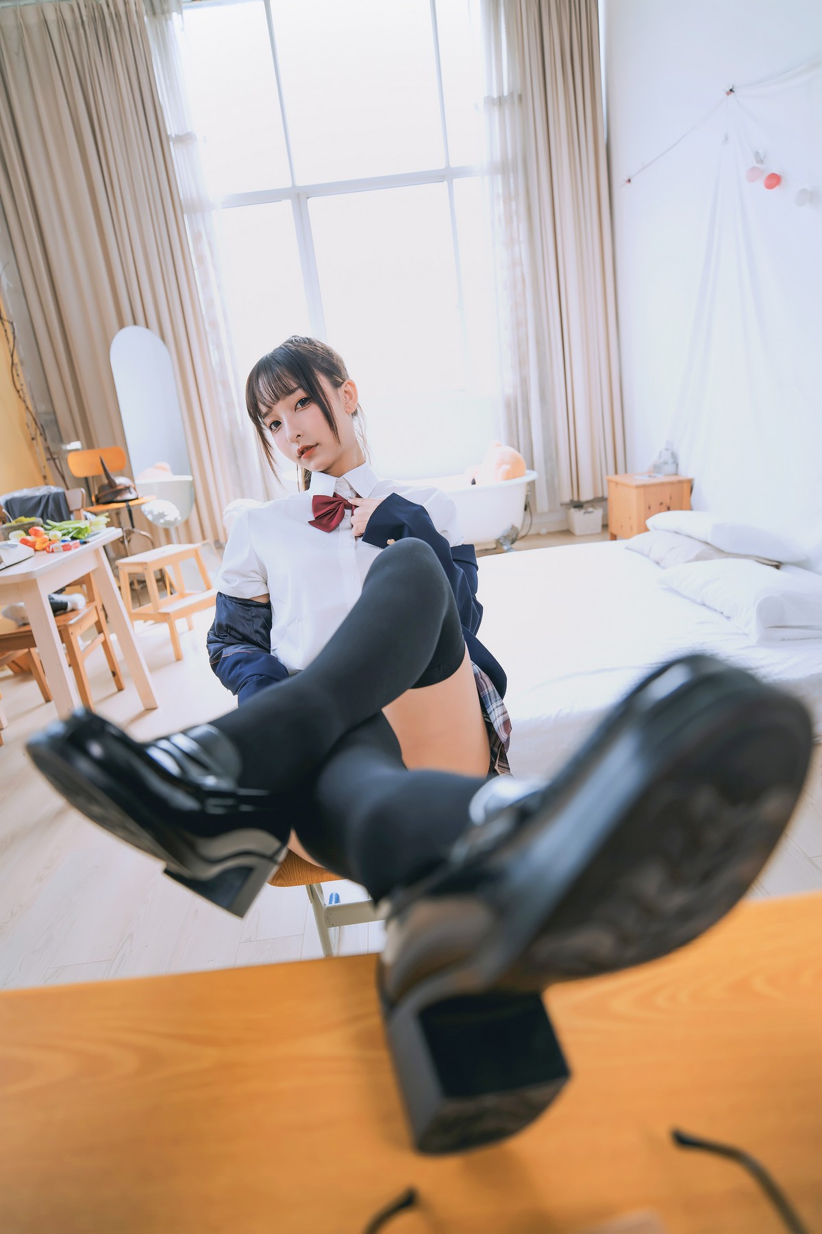 xgyw.top_萝莉美女神楽板真冬百合教室主题教室里师生情主题性感白T配黑丝袜诱惑写真150P