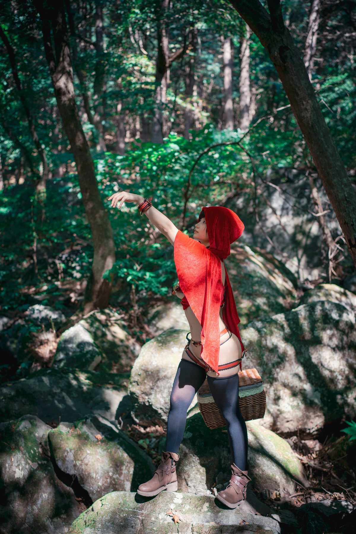 xgyw.top_[DJAWA]No.194_Mimmi_Naughty Red Hiring Hood主题户外红色情趣服饰惹火诱惑写真125P