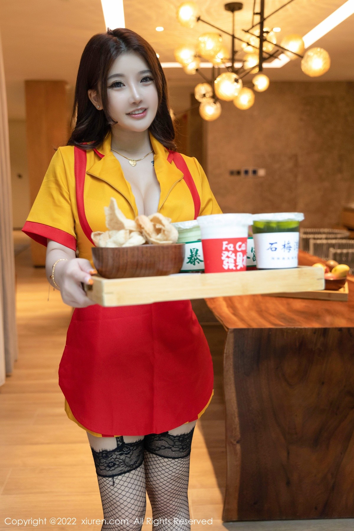 xgyw.top_XiuRen第5509期_模特小海臀Rena海南旅拍服务员制服秀丰满身材撩人诱惑写真56P