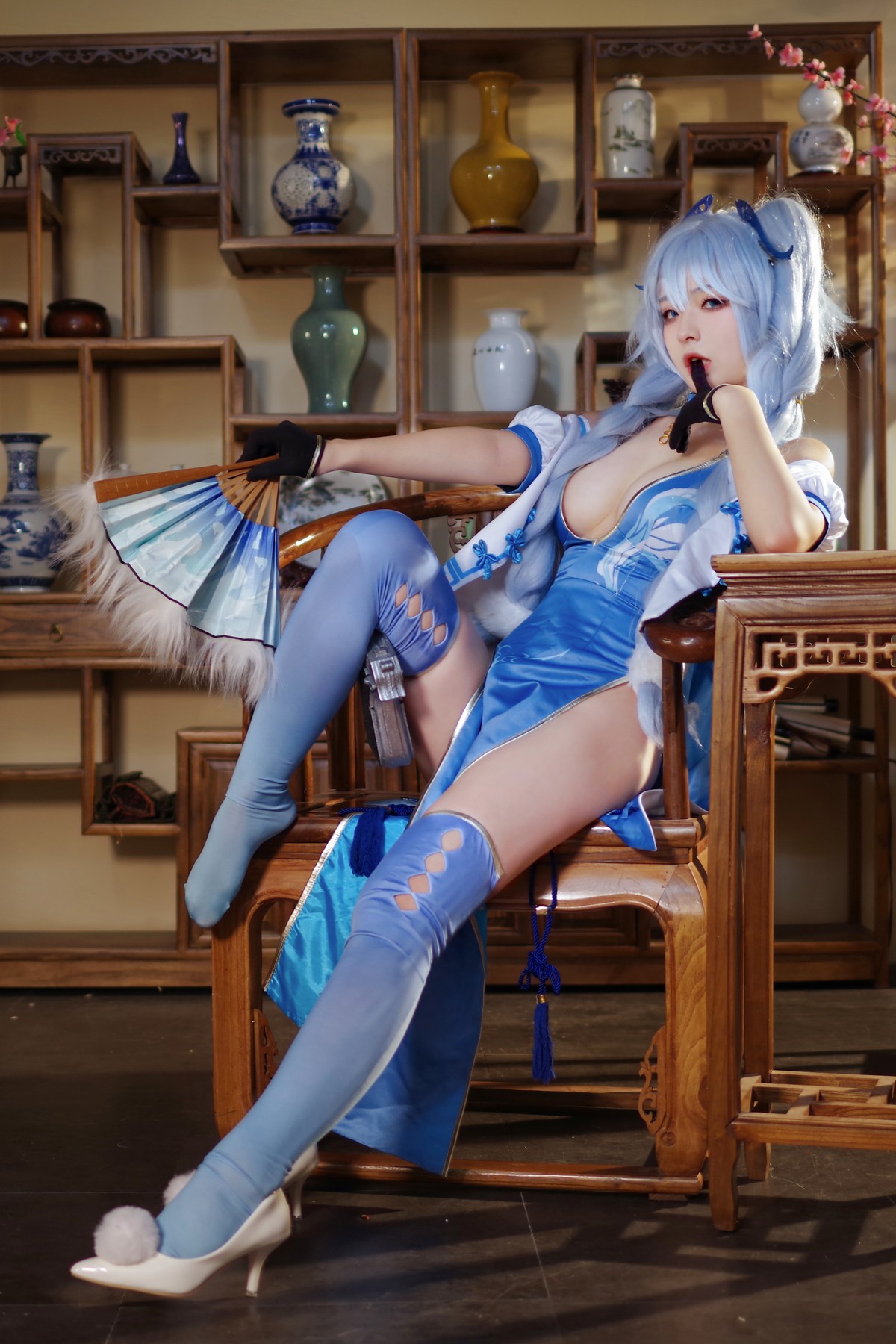 xgyw.top_网络美女yuuhui玉汇翠雀媚主题私房性感翠绿旗袍秀完美身材翘臀美腿诱惑写真31P
